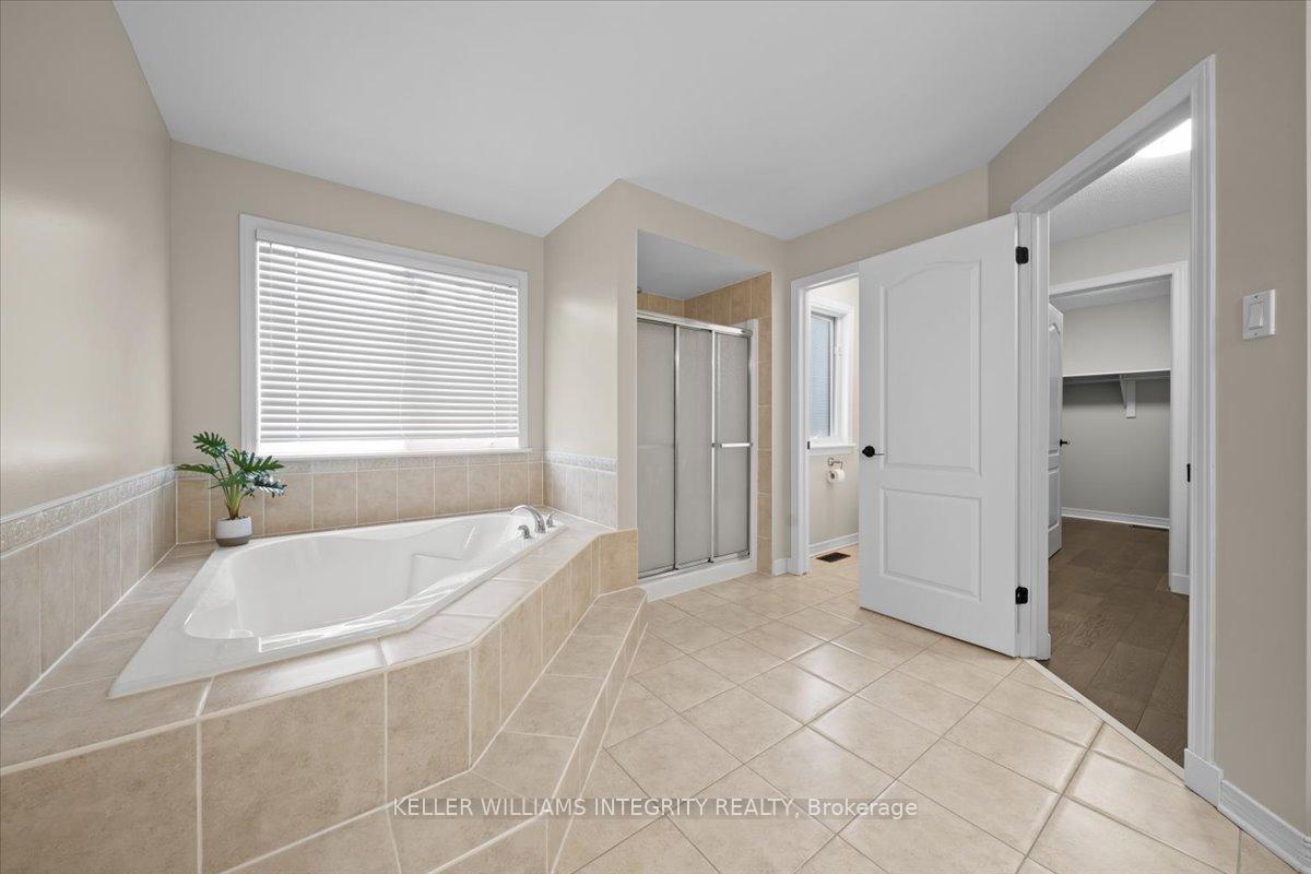 Photo 24 of 45 Mountain Ash Drive, Ottawa, Barrhaven East — HOMEH