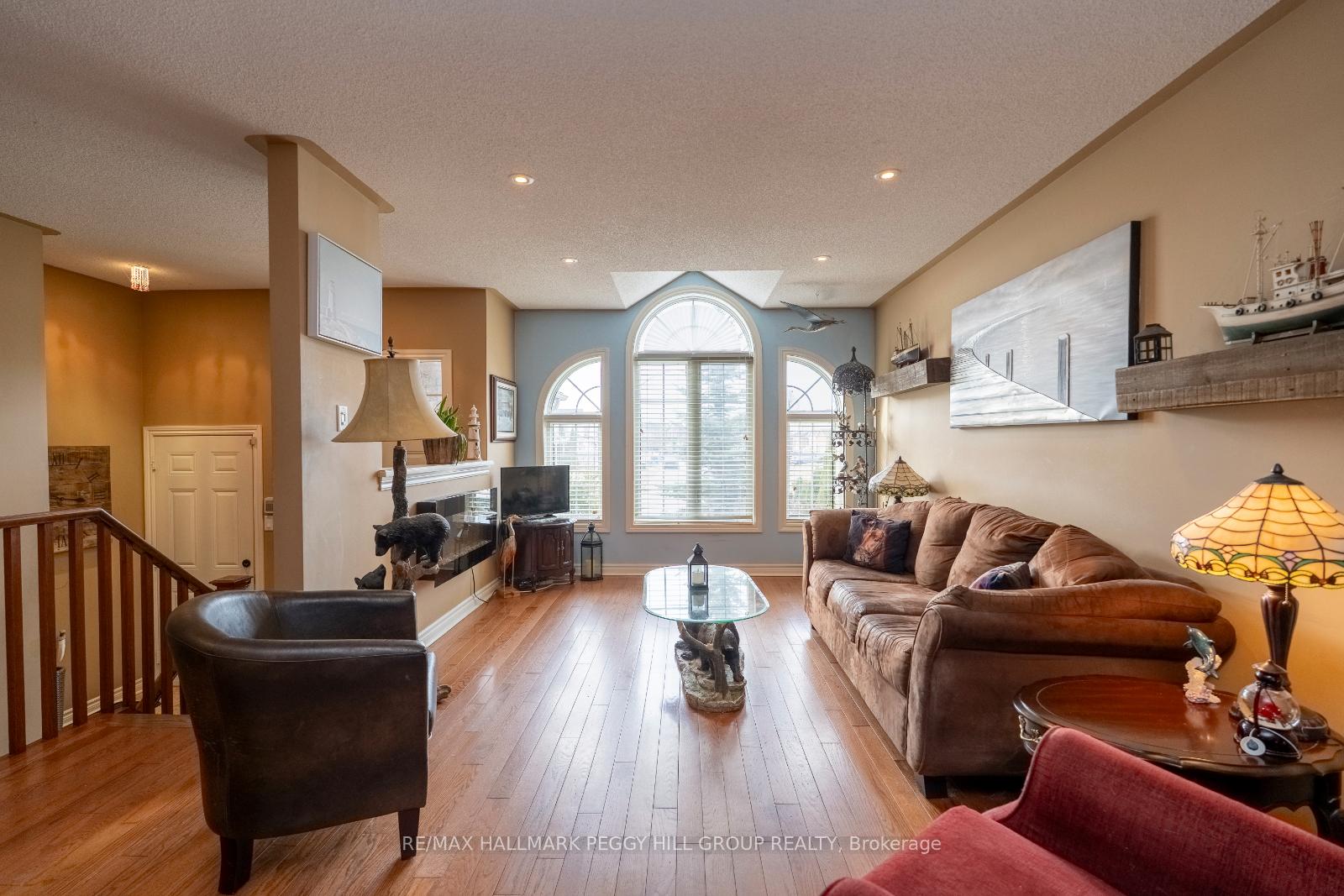 Photo 2 of 38 Touchette Drive, Barrie, Holly — HOMEH