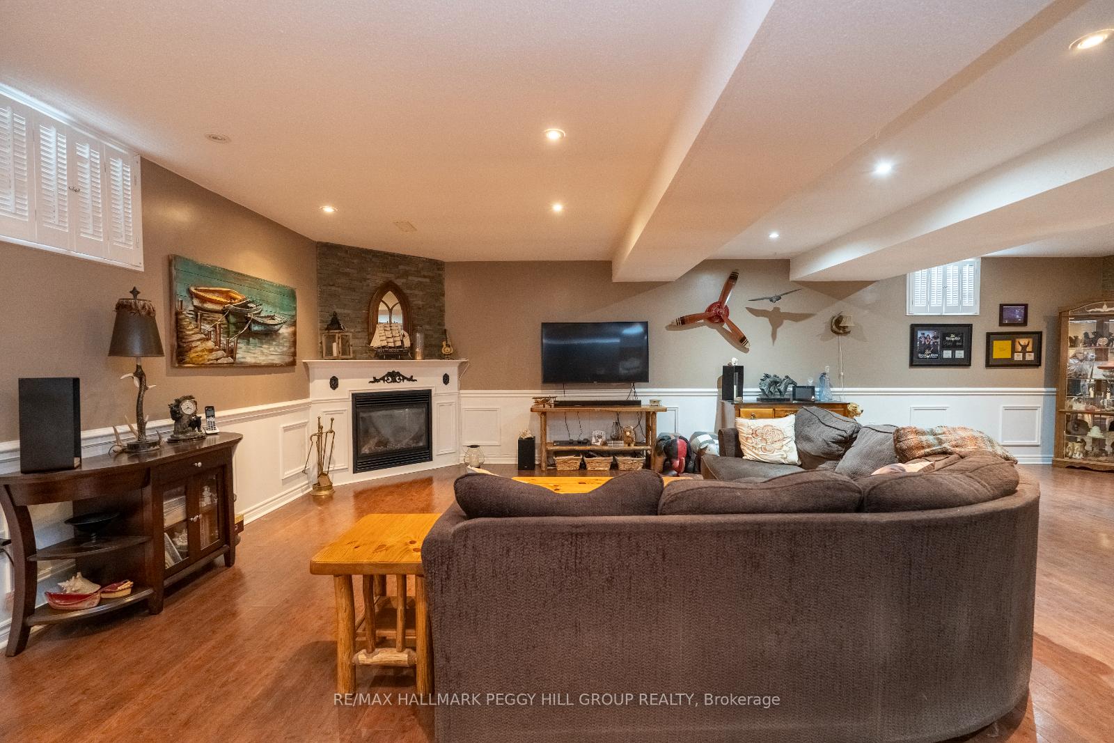 Photo 11 of 38 Touchette Drive, Barrie, Holly — HOMEH