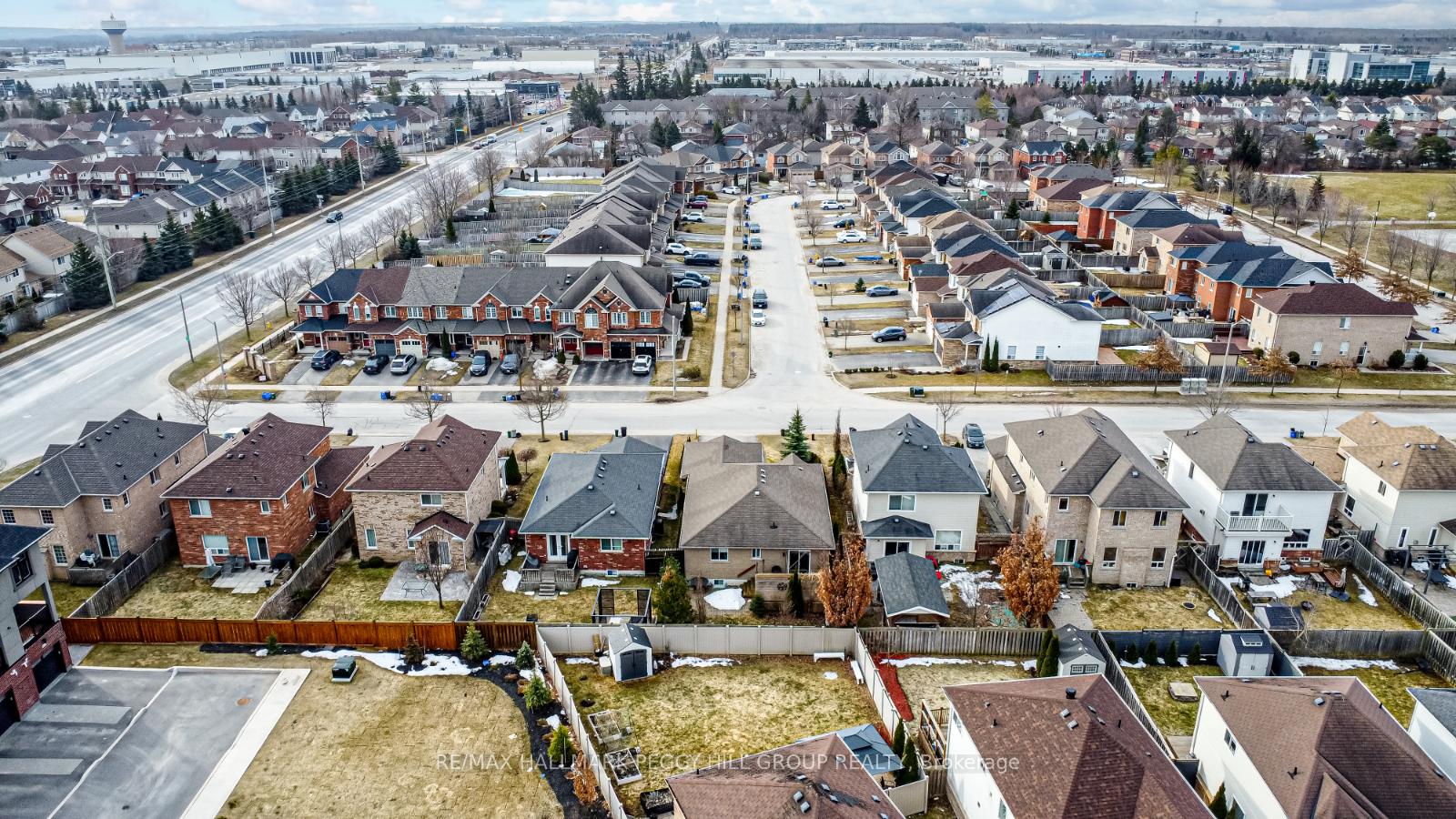 Photo 20 of 38 Touchette Drive, Barrie, Holly — HOMEH