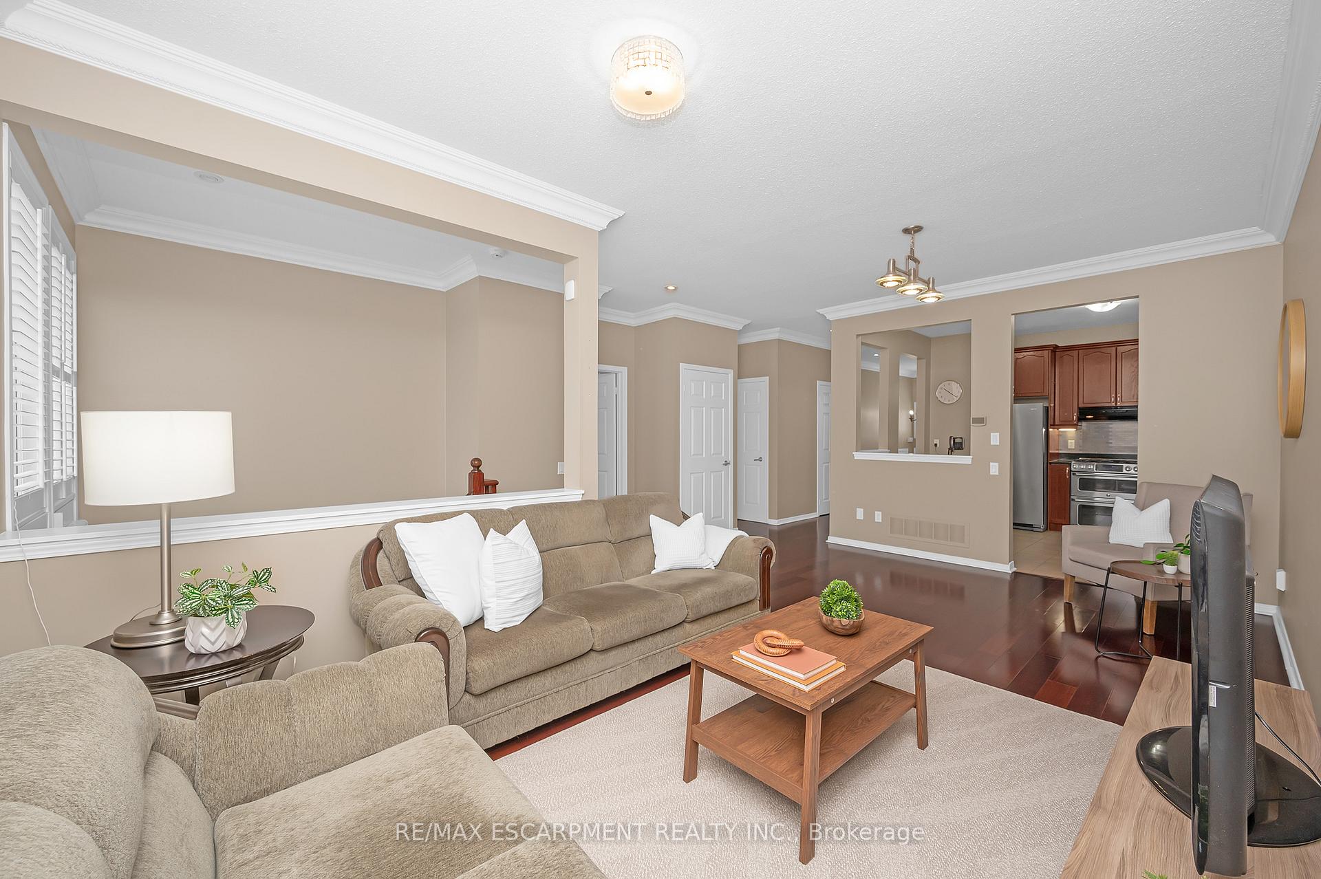 Photo 7 of Unit 18, 2243 Turnberry Road, Burlington, Rose — HOMEH