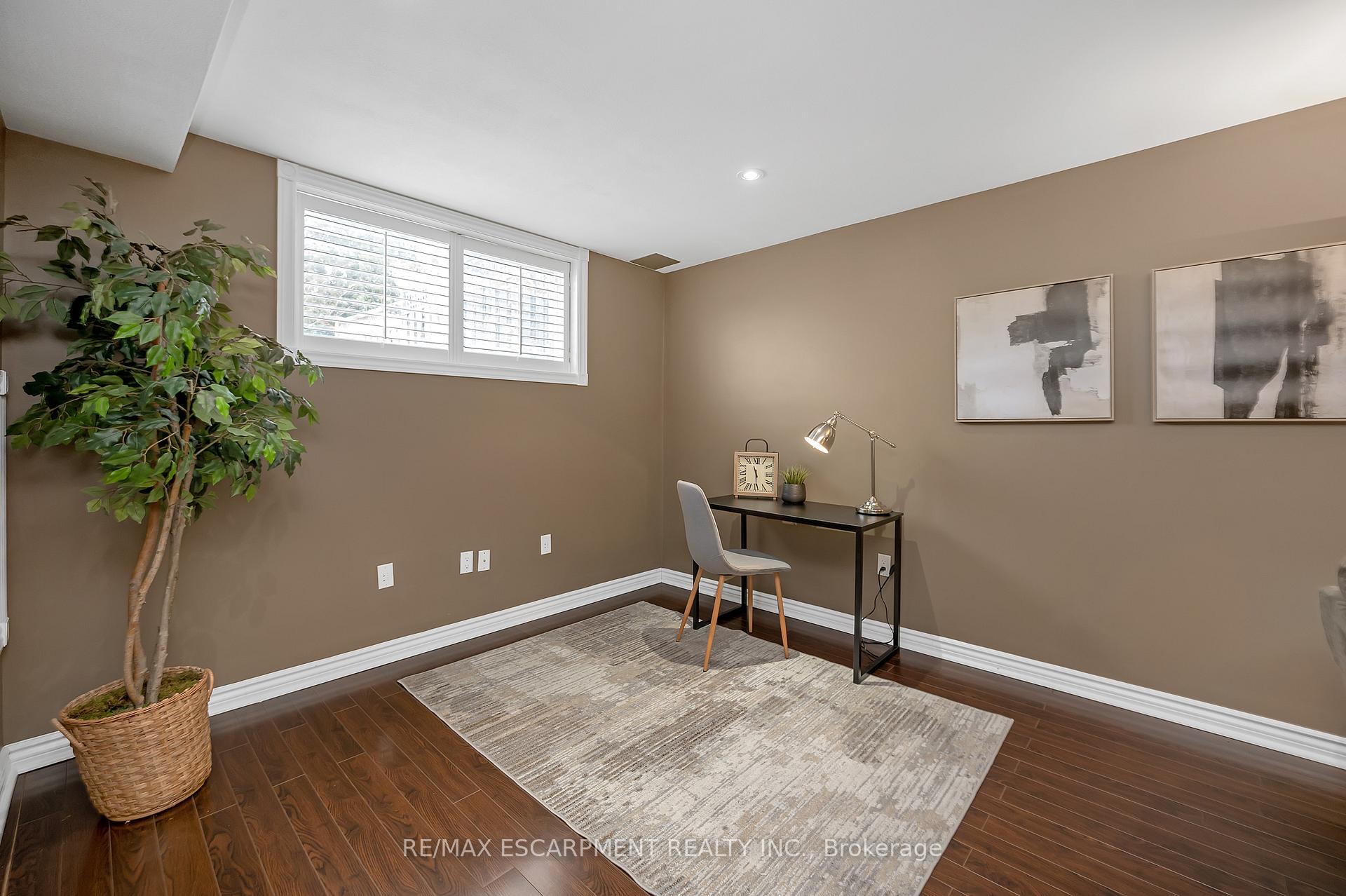 Photo 19 of Unit 18, 2243 Turnberry Road, Burlington, Rose — HOMEH
