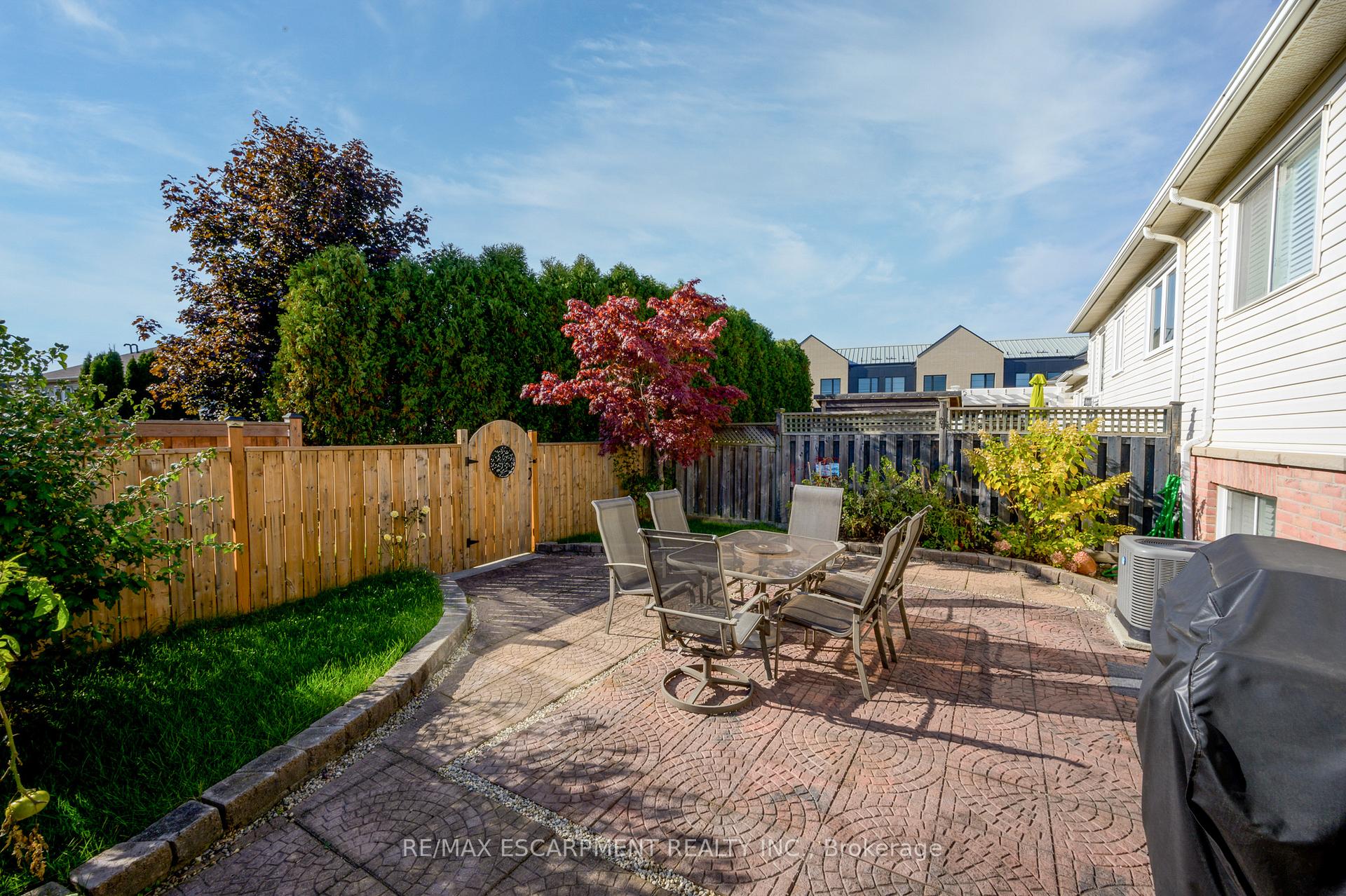 Photo 27 of Unit 18, 2243 Turnberry Road, Burlington, Rose — HOMEH
