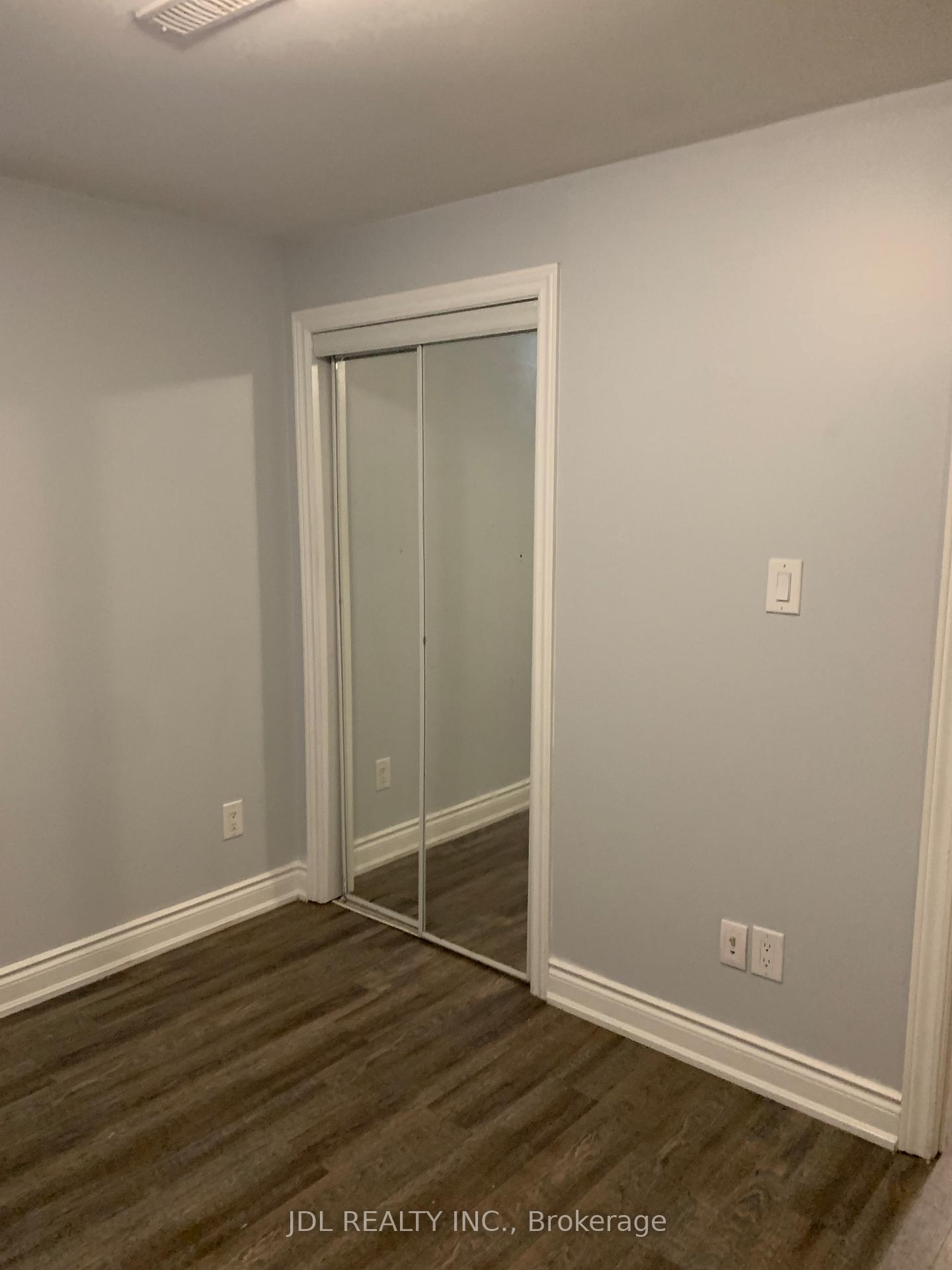 Photo 7 of 23 Millstone Drive, Brampton, Fletcher's Creek South — HOMEH