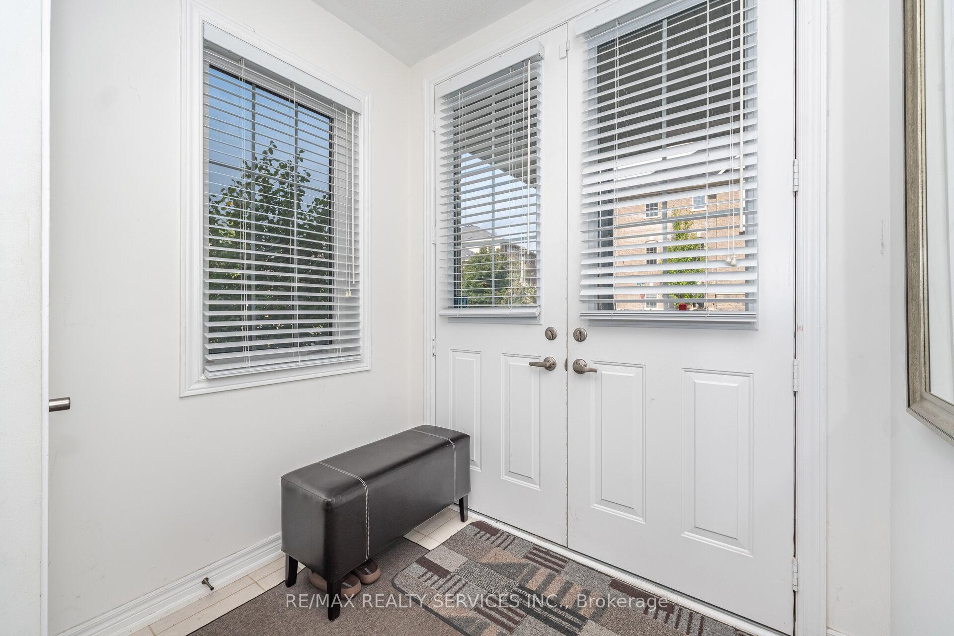 Photo 4 of 2 Estelle Gate, Brampton, Bram East — HOMEH