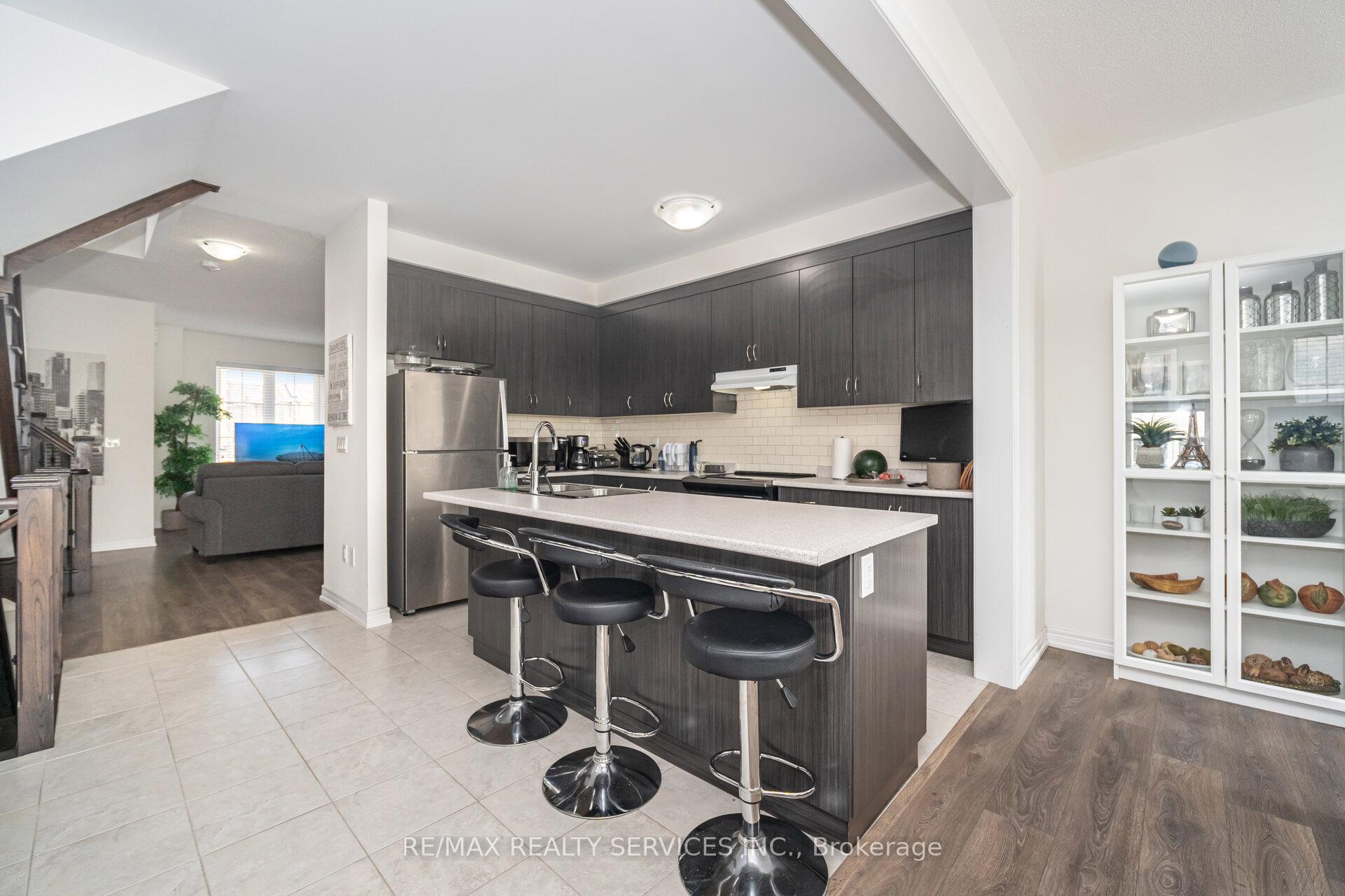 Photo 15 of 2 Estelle Gate, Brampton, Bram East — HOMEH