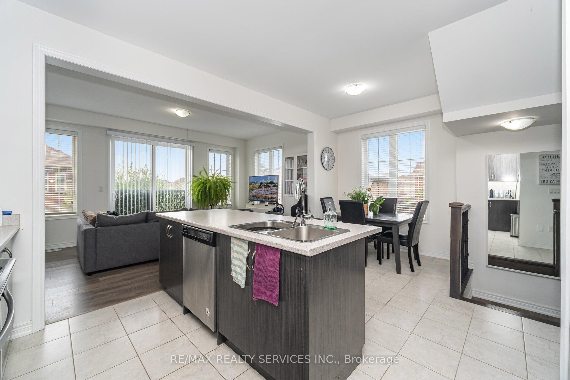 Photo 18 of 2 Estelle Gate, Brampton, Bram East — HOMEH