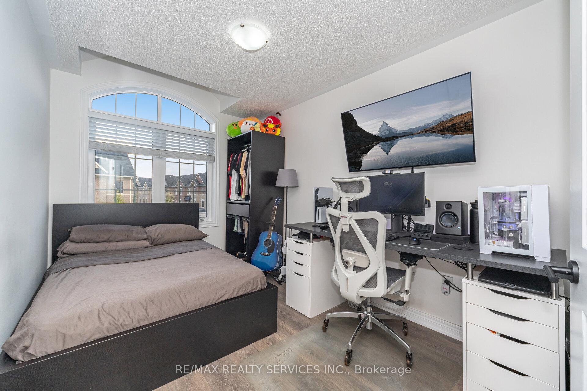 Photo 32 of 2 Estelle Gate, Brampton, Bram East — HOMEH