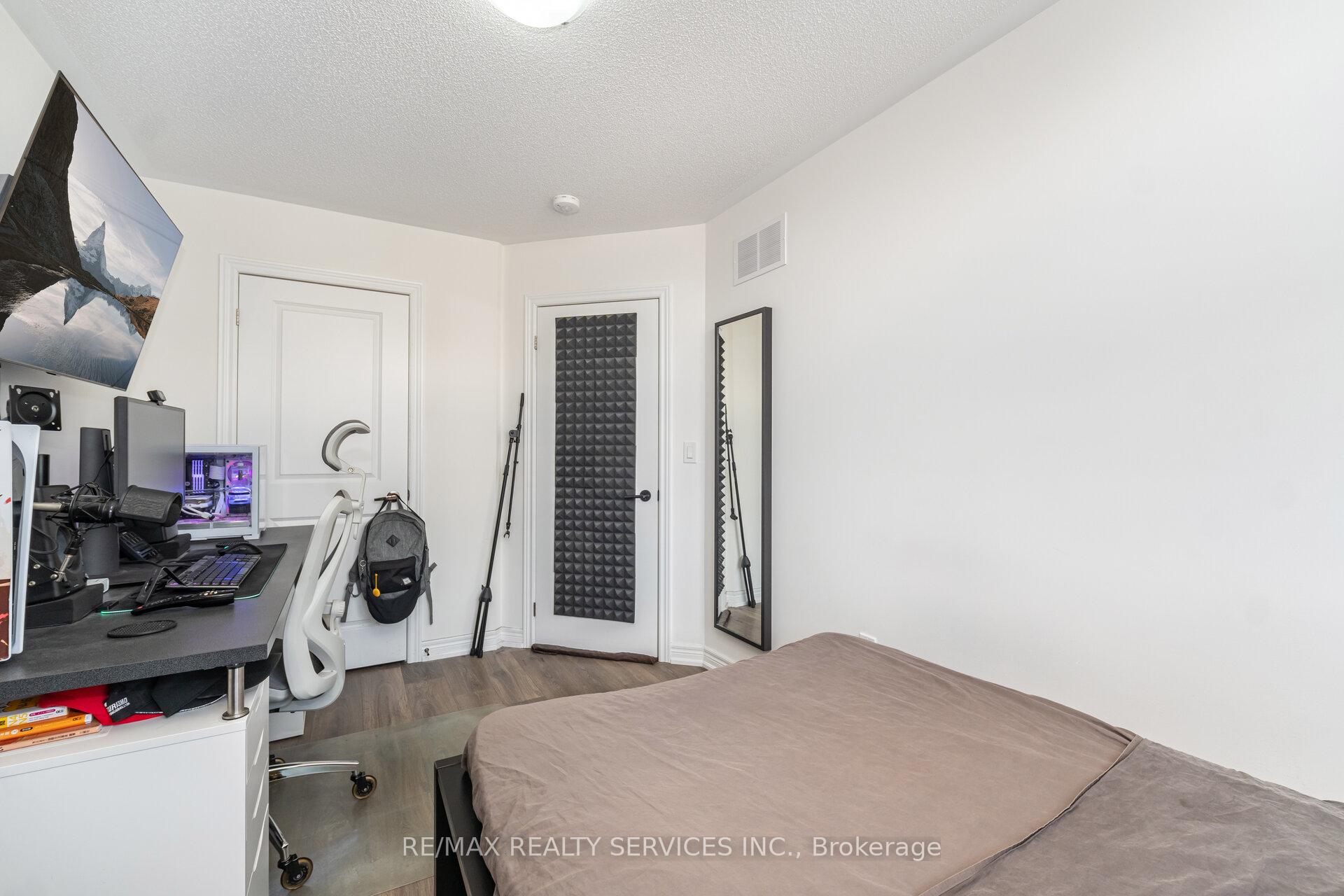 Photo 33 of 2 Estelle Gate, Brampton, Bram East — HOMEH