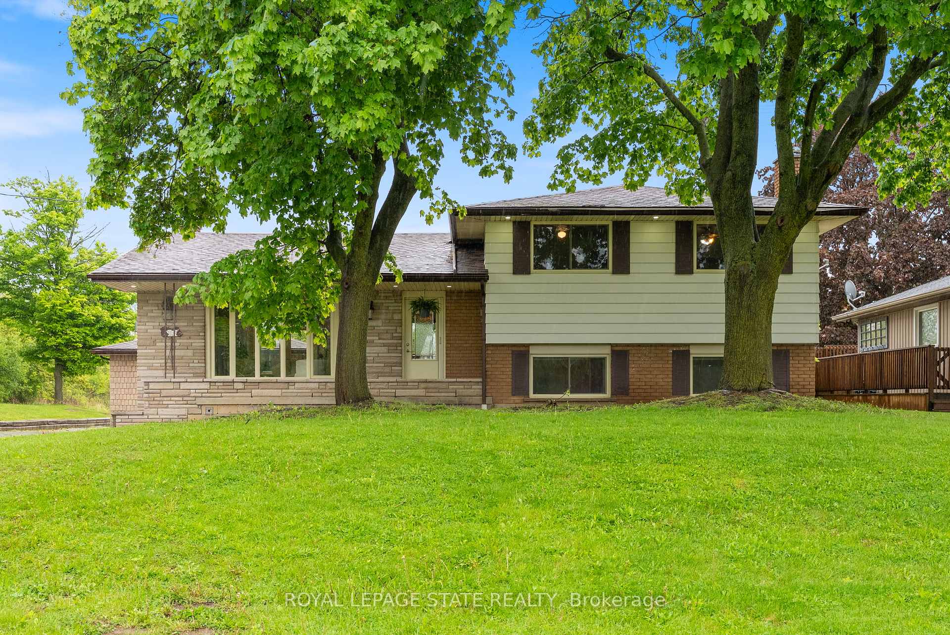 Photo 1 of 1629 Glancaster Road, Hamilton, Rural Glanbrook — HOMEH