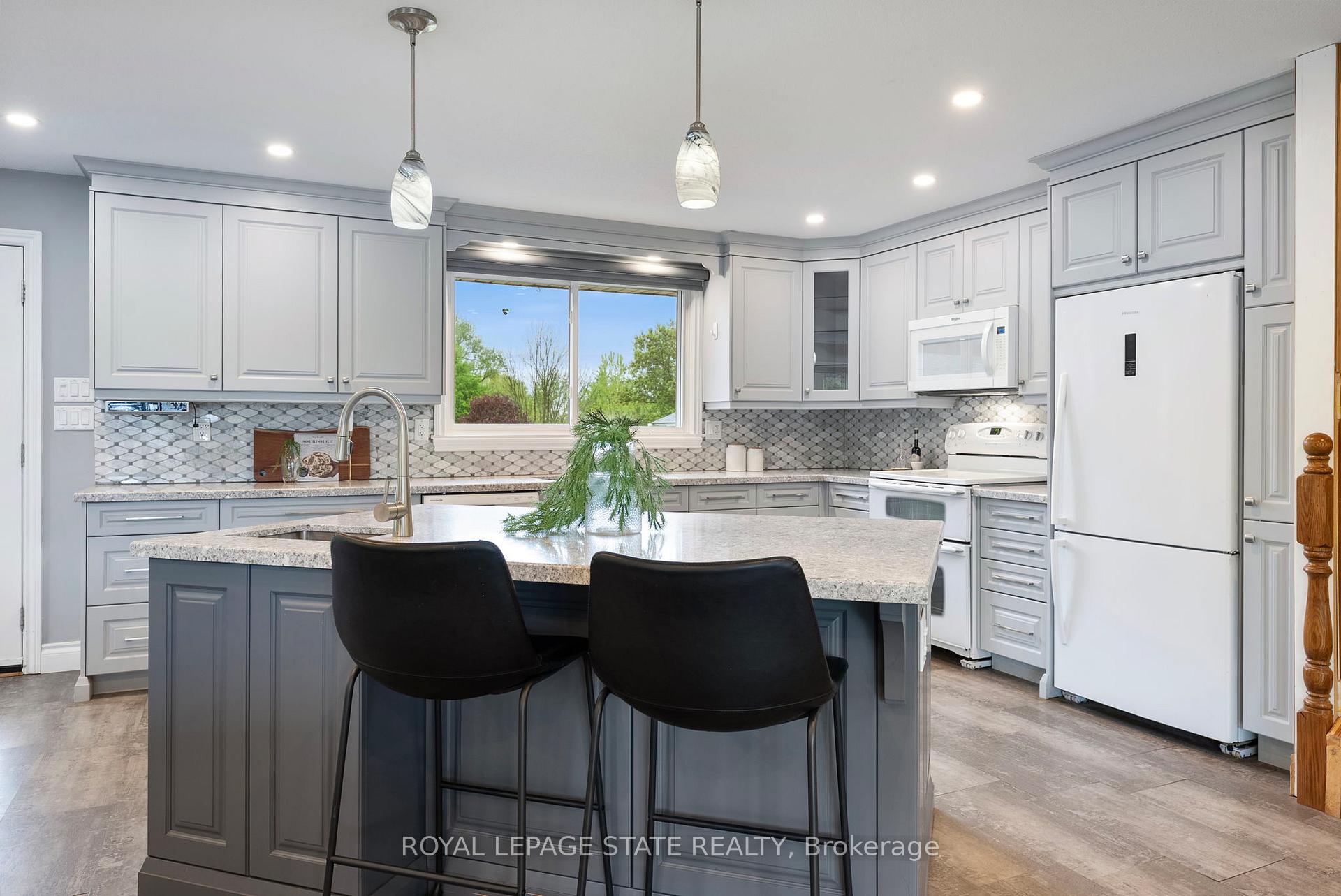 Photo 13 of 1629 Glancaster Road, Hamilton, Rural Glanbrook — HOMEH