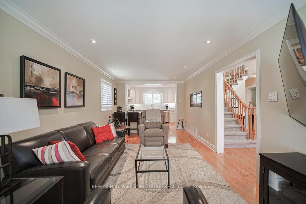Photo 14 of 286 Kennedy Street W, Aurora, Aurora Highlands — HOMEH
