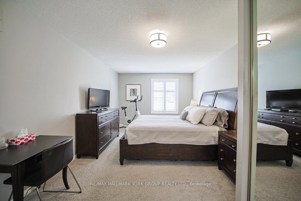 Photo 18 of 286 Kennedy Street W, Aurora, Aurora Highlands — HOMEH