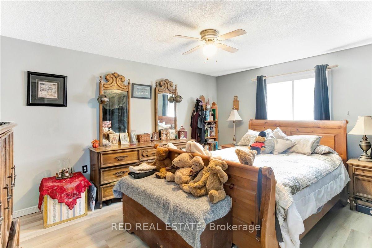 Photo 9 of 2 Finlay Road, Barrie, West Bayfield — HOMEH