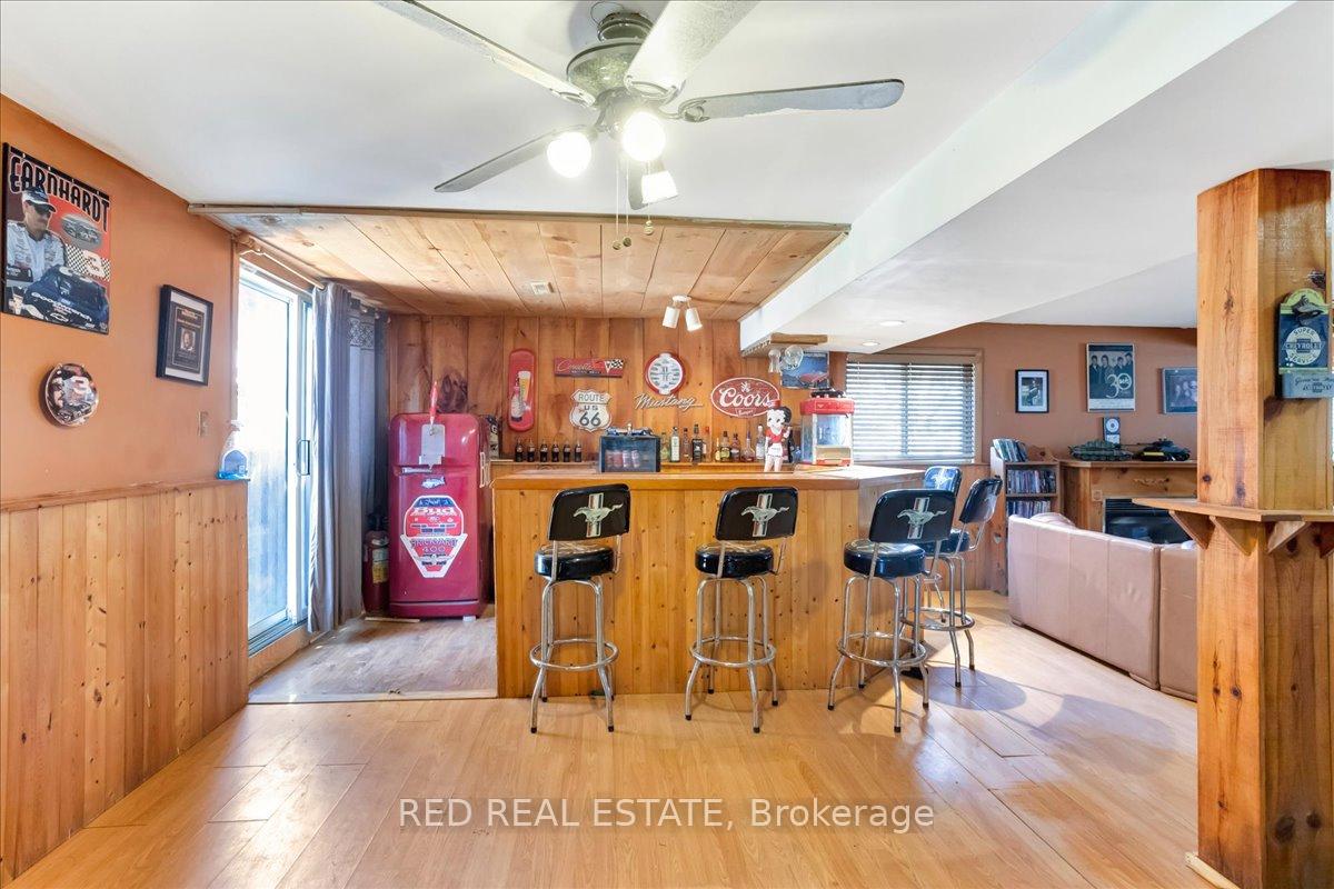 Photo 15 of 2 Finlay Road, Barrie, West Bayfield — HOMEH