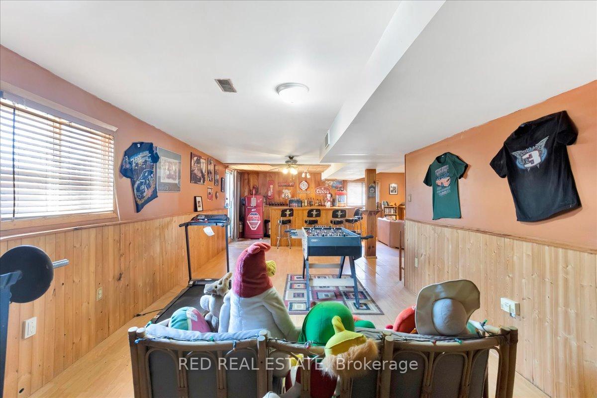 Photo 16 of 2 Finlay Road, Barrie, West Bayfield — HOMEH