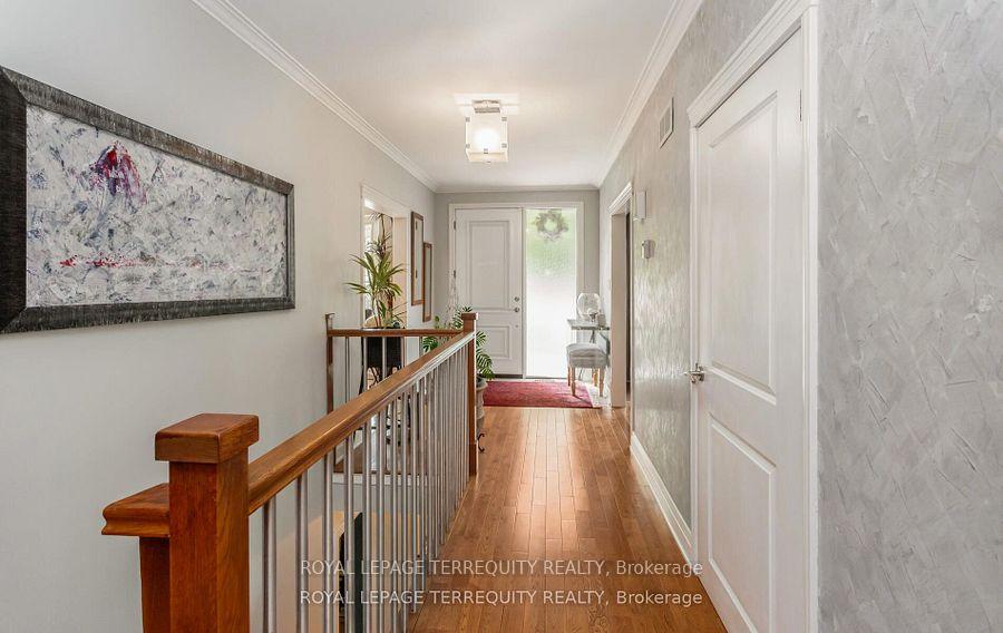 Photo 5 of 1319 Tyandaga Park Drive, Burlington, Tyandaga — HOMEH
