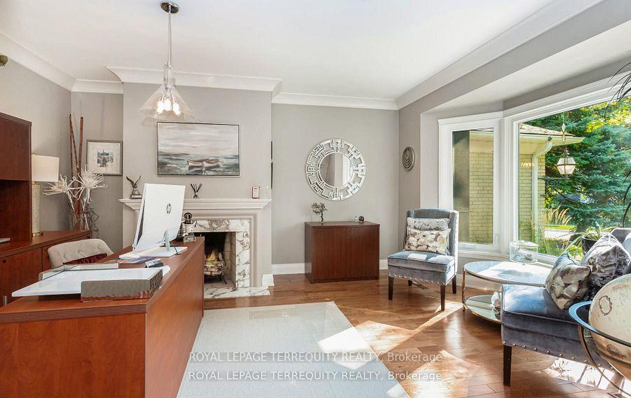 Photo 6 of 1319 Tyandaga Park Drive, Burlington, Tyandaga — HOMEH