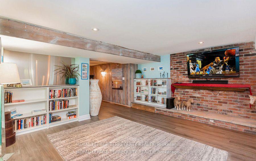 Photo 22 of 1319 Tyandaga Park Drive, Burlington, Tyandaga — HOMEH
