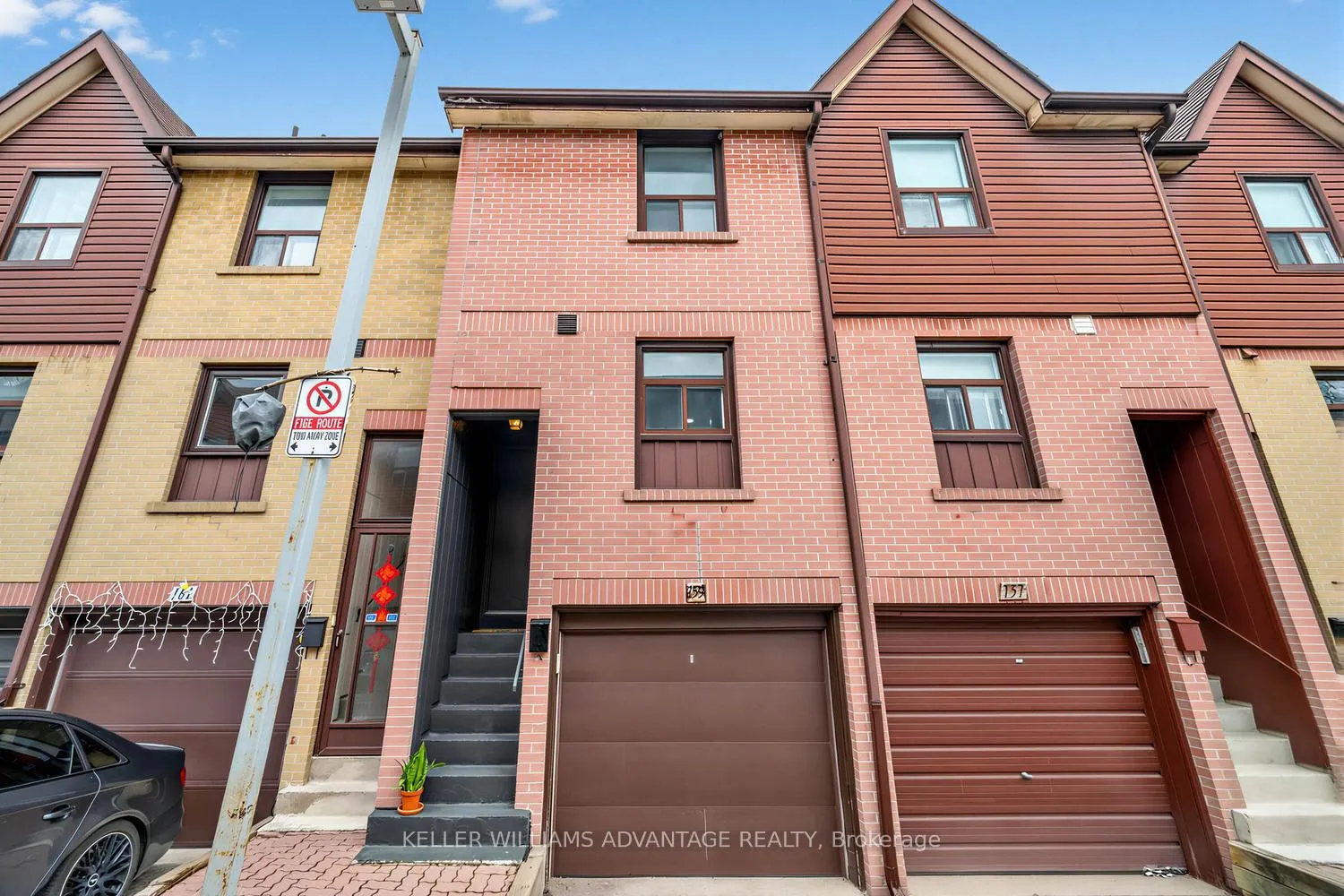 Front of Unit 159, 275 Broadview Avenue