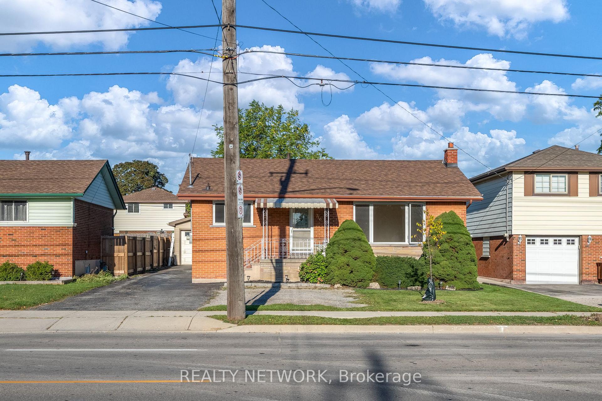 Photo 3 of 716 Upper Ottawa Street, Hamilton, Hampton Heights — HOMEH