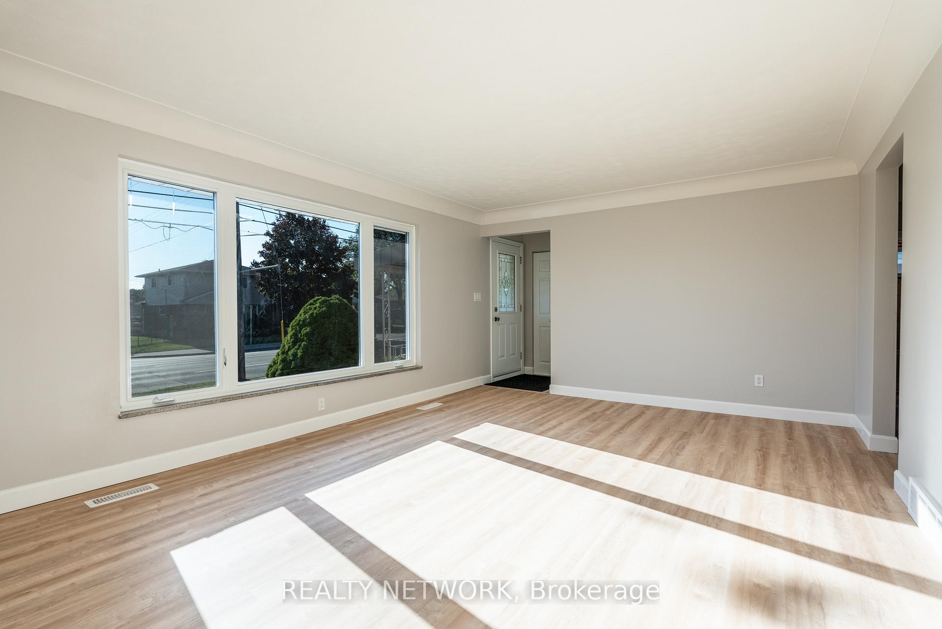 Photo 7 of 716 Upper Ottawa Street, Hamilton, Hampton Heights — HOMEH