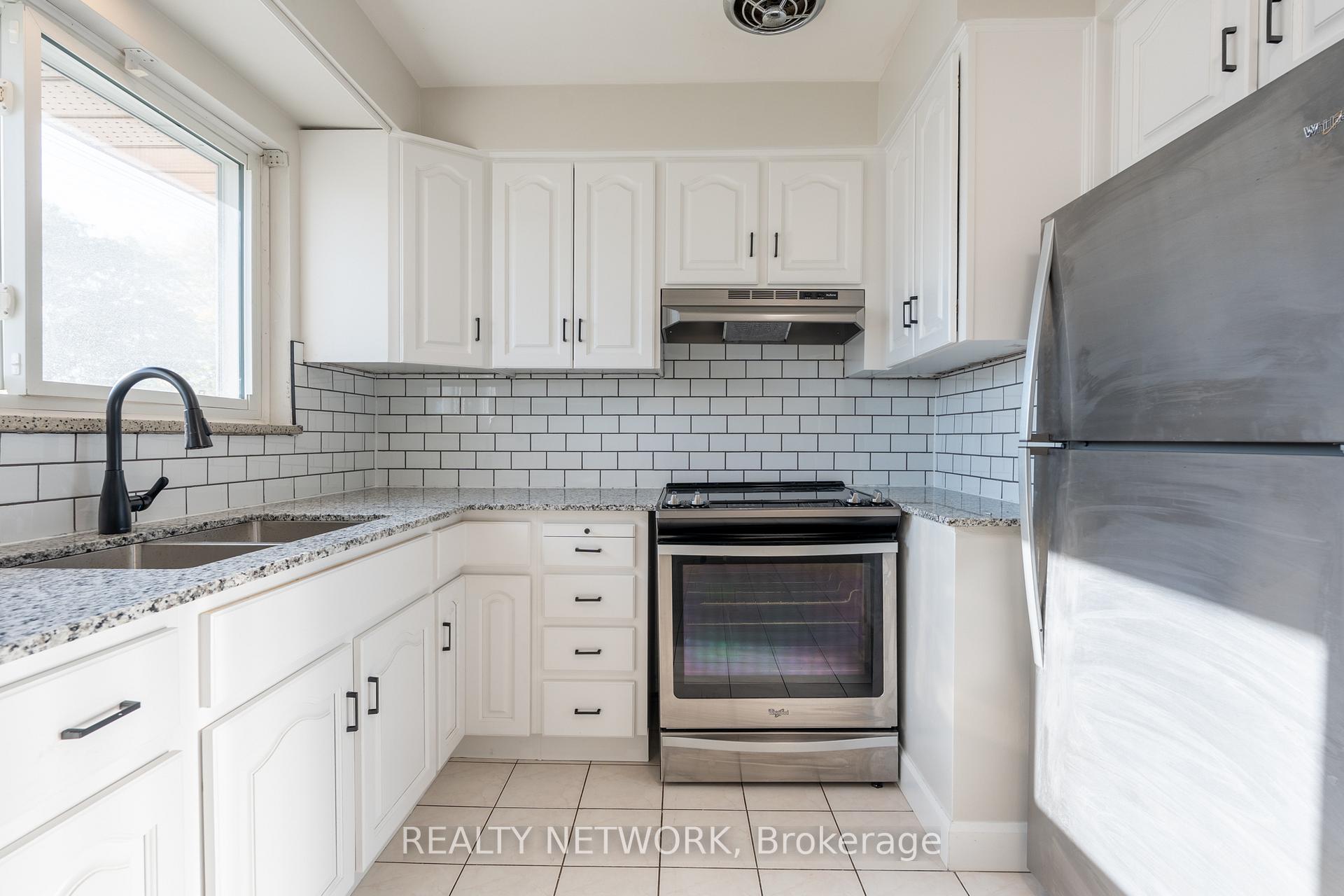 Photo 12 of 716 Upper Ottawa Street, Hamilton, Hampton Heights — HOMEH