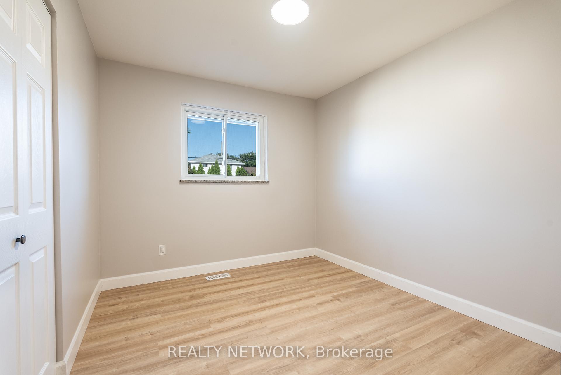 Photo 16 of 716 Upper Ottawa Street, Hamilton, Hampton Heights — HOMEH