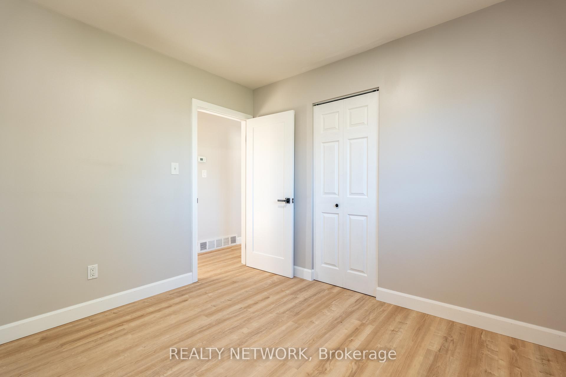 Photo 17 of 716 Upper Ottawa Street, Hamilton, Hampton Heights — HOMEH