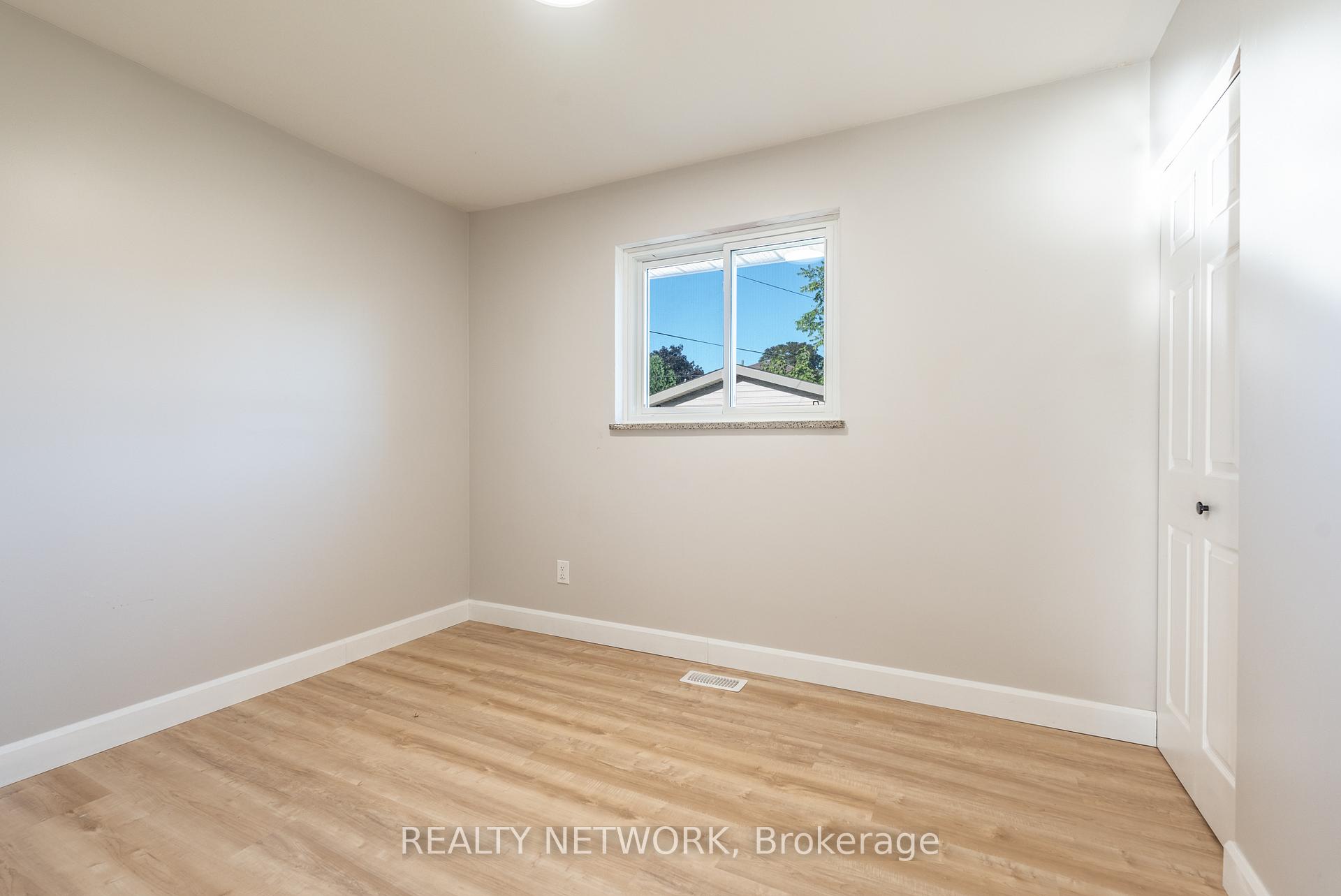 Photo 18 of 716 Upper Ottawa Street, Hamilton, Hampton Heights — HOMEH