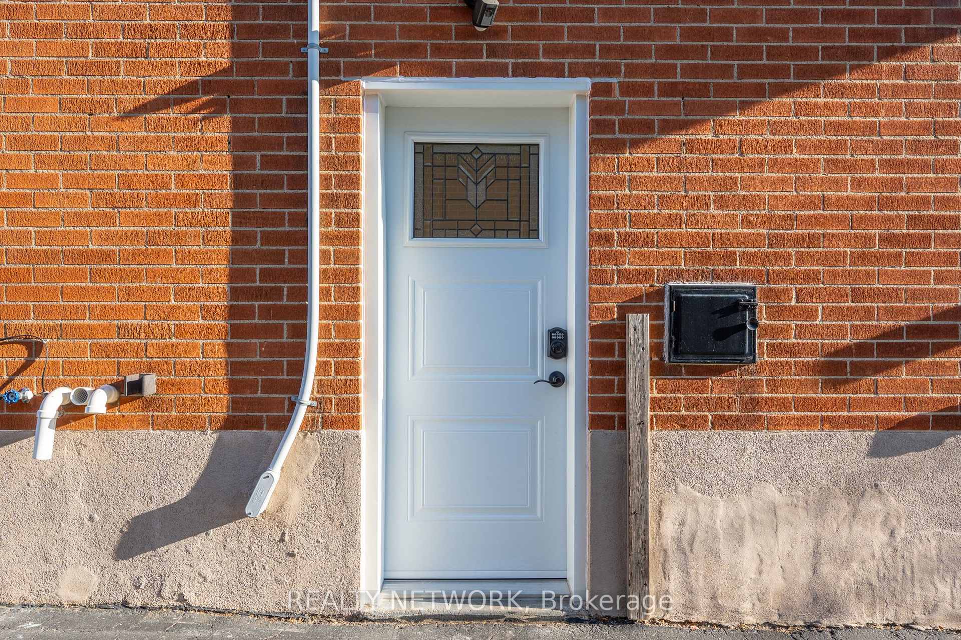 Photo 21 of 716 Upper Ottawa Street, Hamilton, Hampton Heights — HOMEH