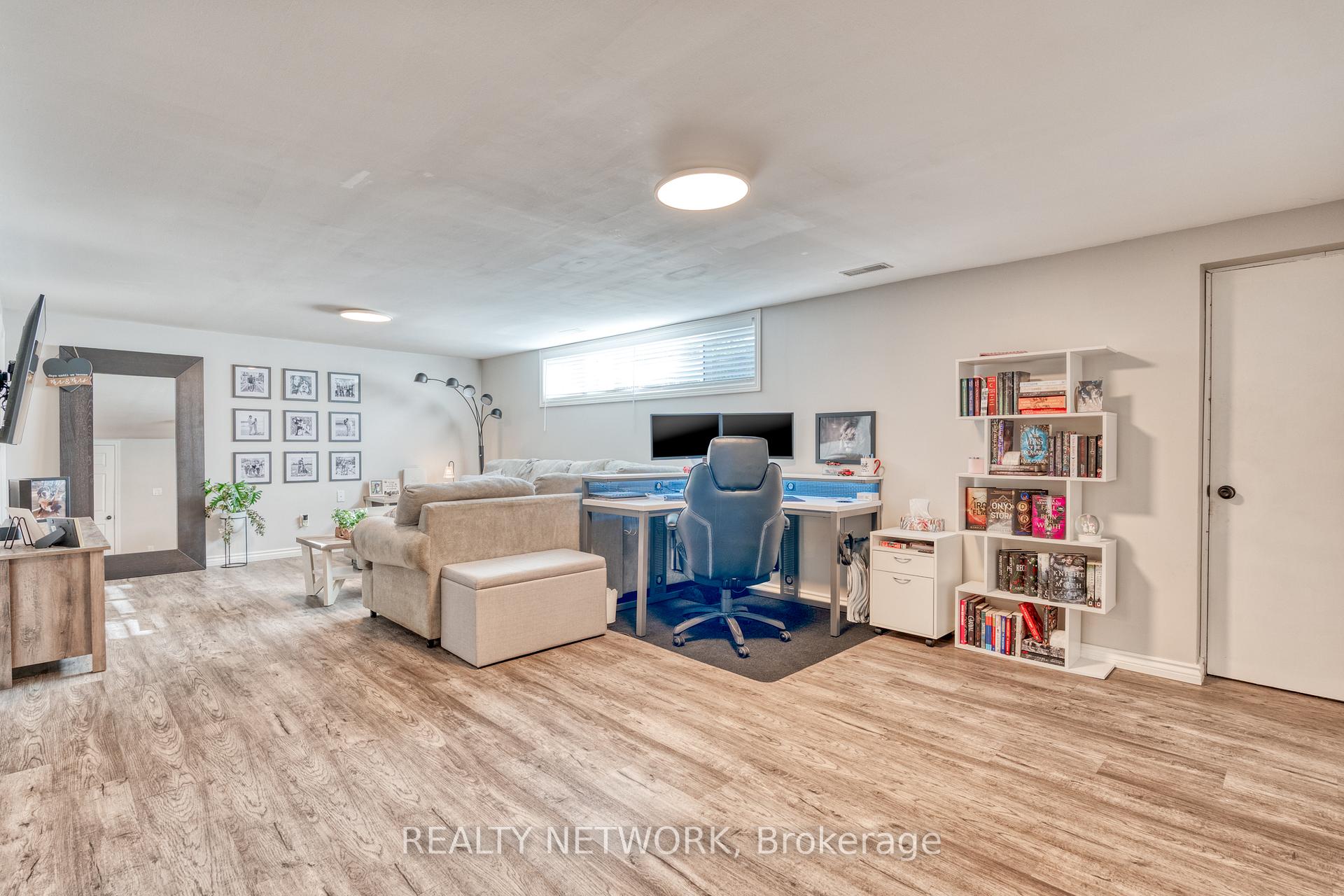 Photo 24 of 716 Upper Ottawa Street, Hamilton, Hampton Heights — HOMEH