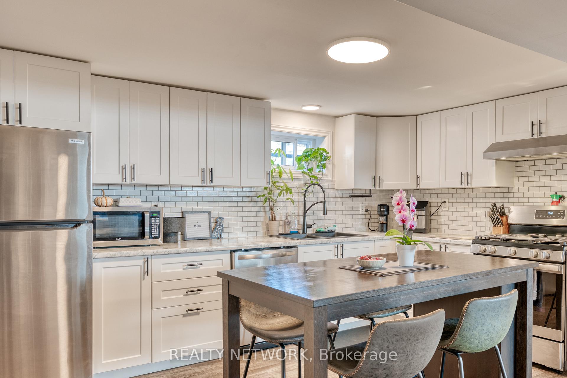 Photo 29 of 716 Upper Ottawa Street, Hamilton, Hampton Heights — HOMEH
