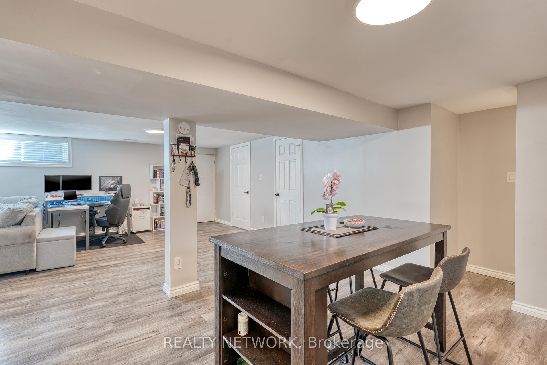 Photo 32 of 716 Upper Ottawa Street, Hamilton, Hampton Heights — HOMEH