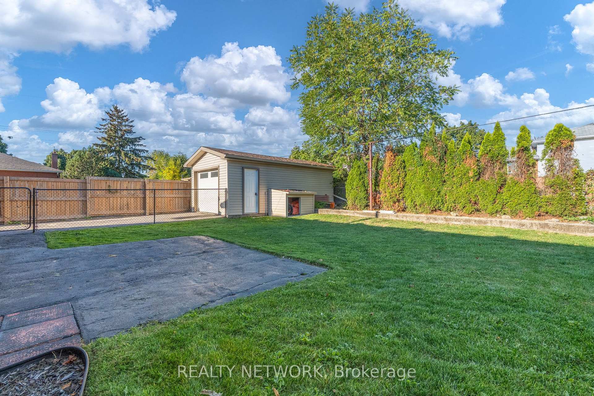 Photo 38 of 716 Upper Ottawa Street, Hamilton, Hampton Heights — HOMEH