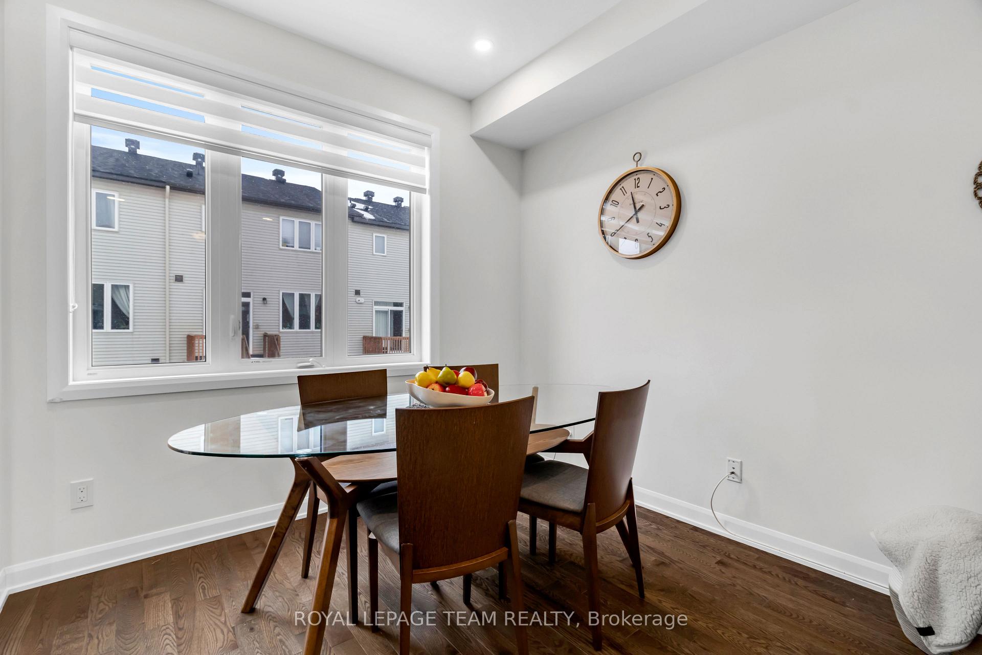 Photo 8 of 2034 Caltra Crescent, Ottawa, Barrhaven - Half Moon Bay — HOMEH
