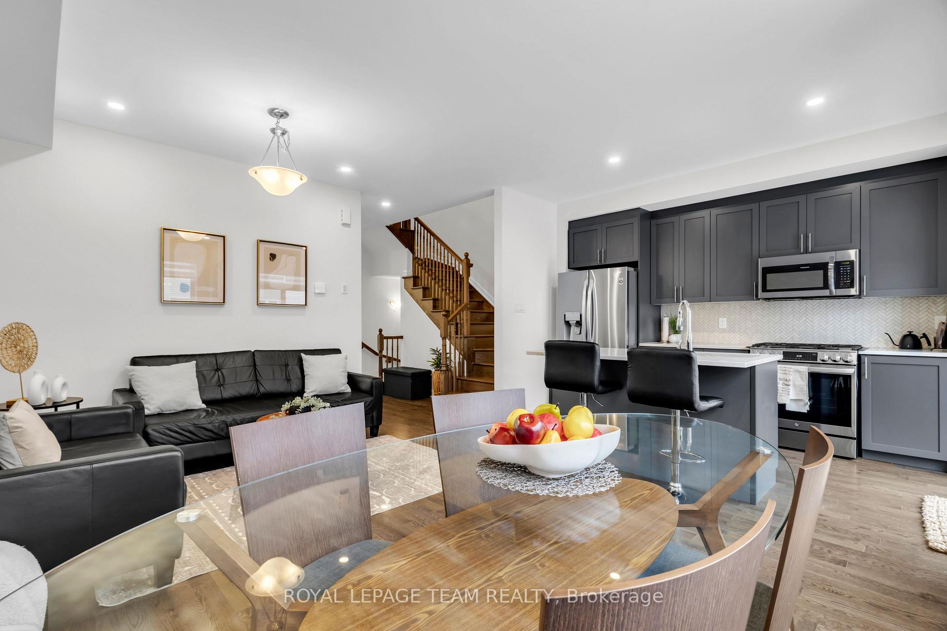Photo 9 of 2034 Caltra Crescent, Ottawa, Barrhaven - Half Moon Bay — HOMEH