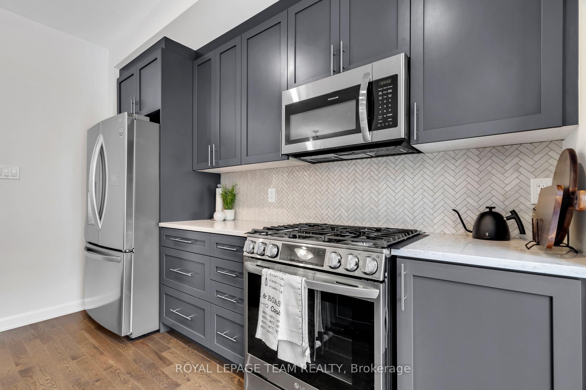 Photo 11 of 2034 Caltra Crescent, Ottawa, Barrhaven - Half Moon Bay — HOMEH
