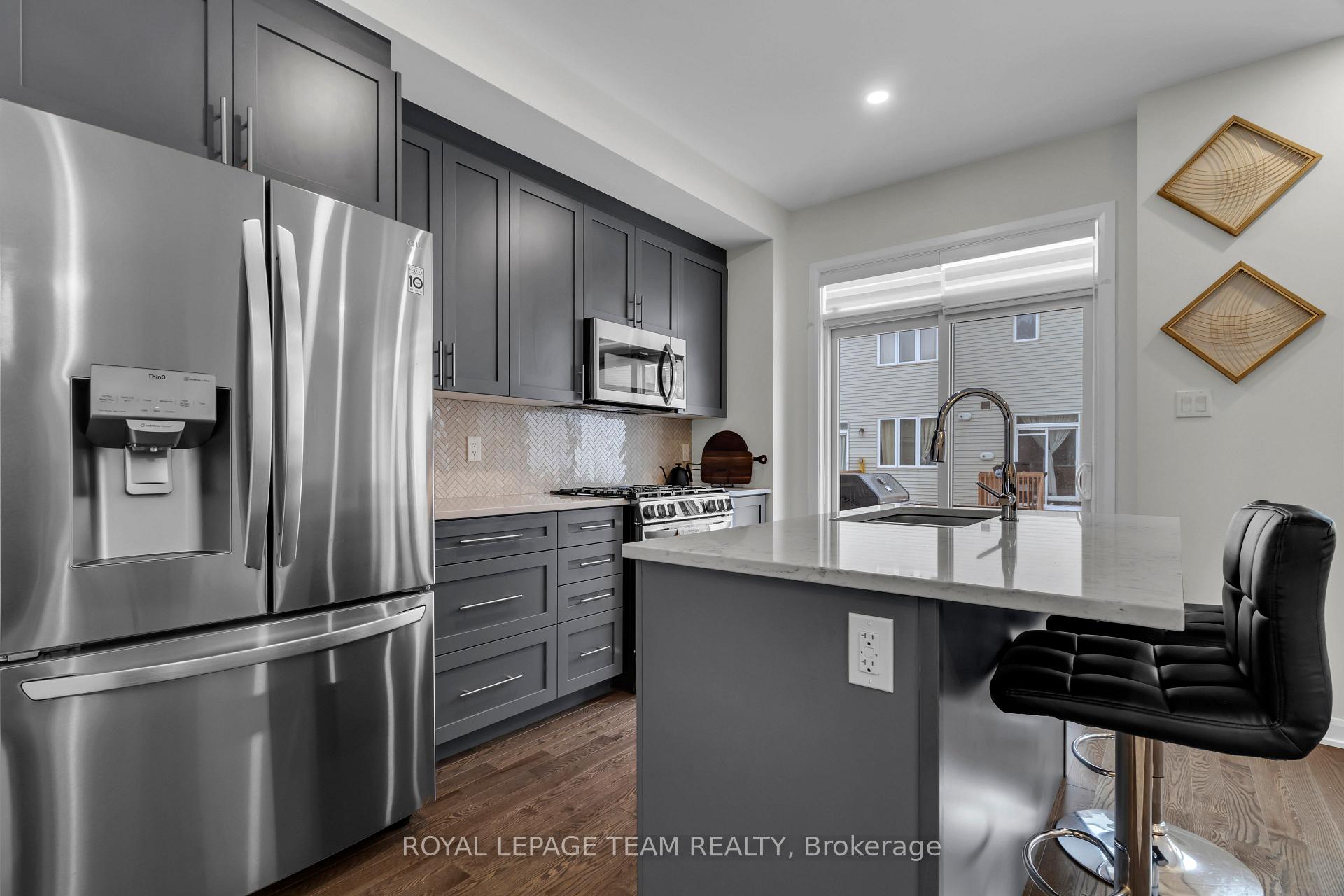 Photo 14 of 2034 Caltra Crescent, Ottawa, Barrhaven - Half Moon Bay — HOMEH