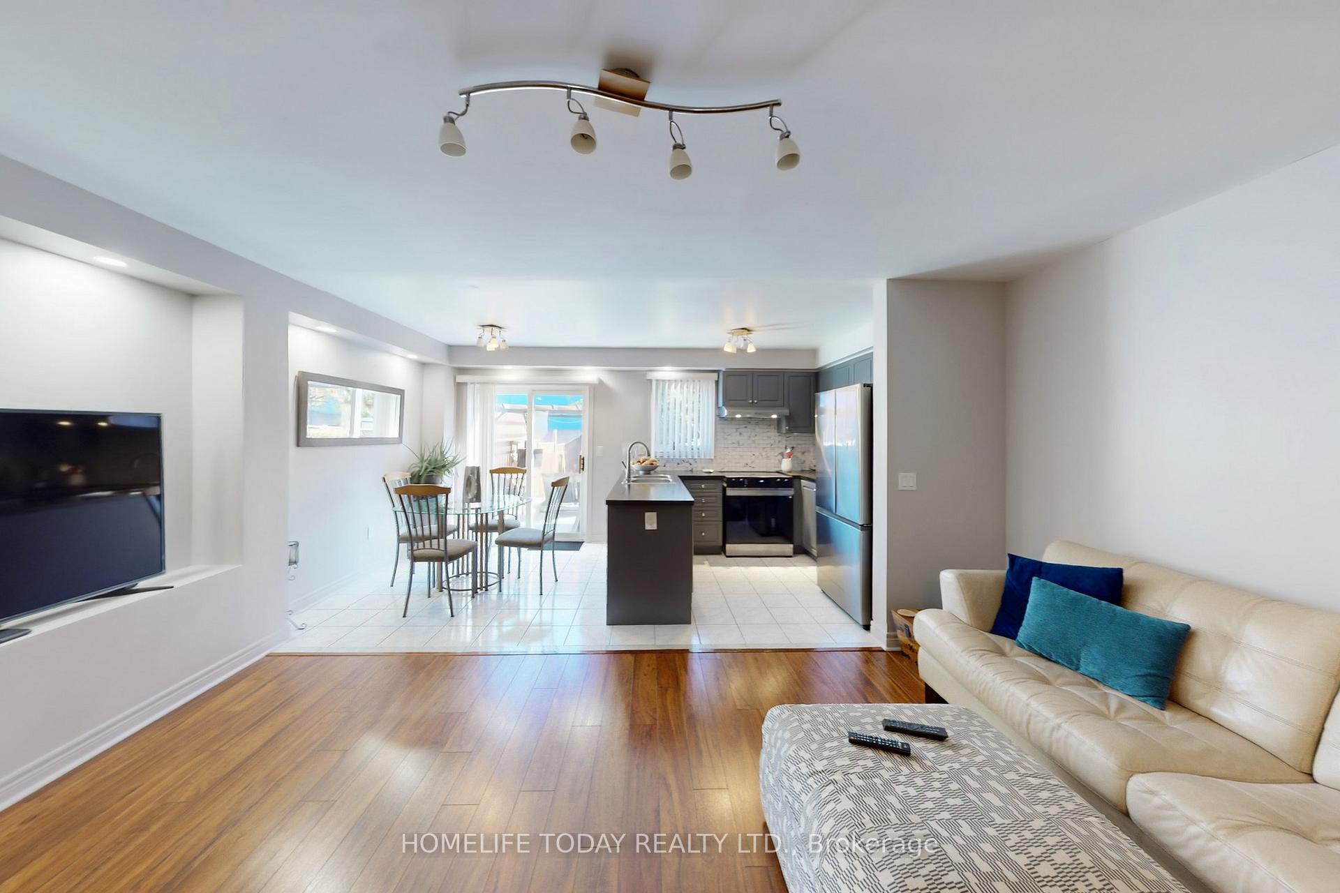 Photo 10 of 79 Checkerberry Crescent, Brampton, Sandringham-Wellington — HOMEH