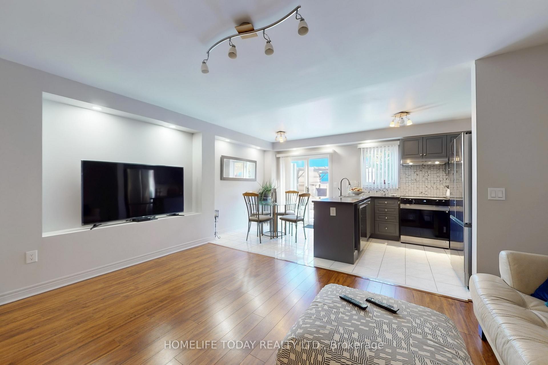 Photo 12 of 79 Checkerberry Crescent, Brampton, Sandringham-Wellington — HOMEH