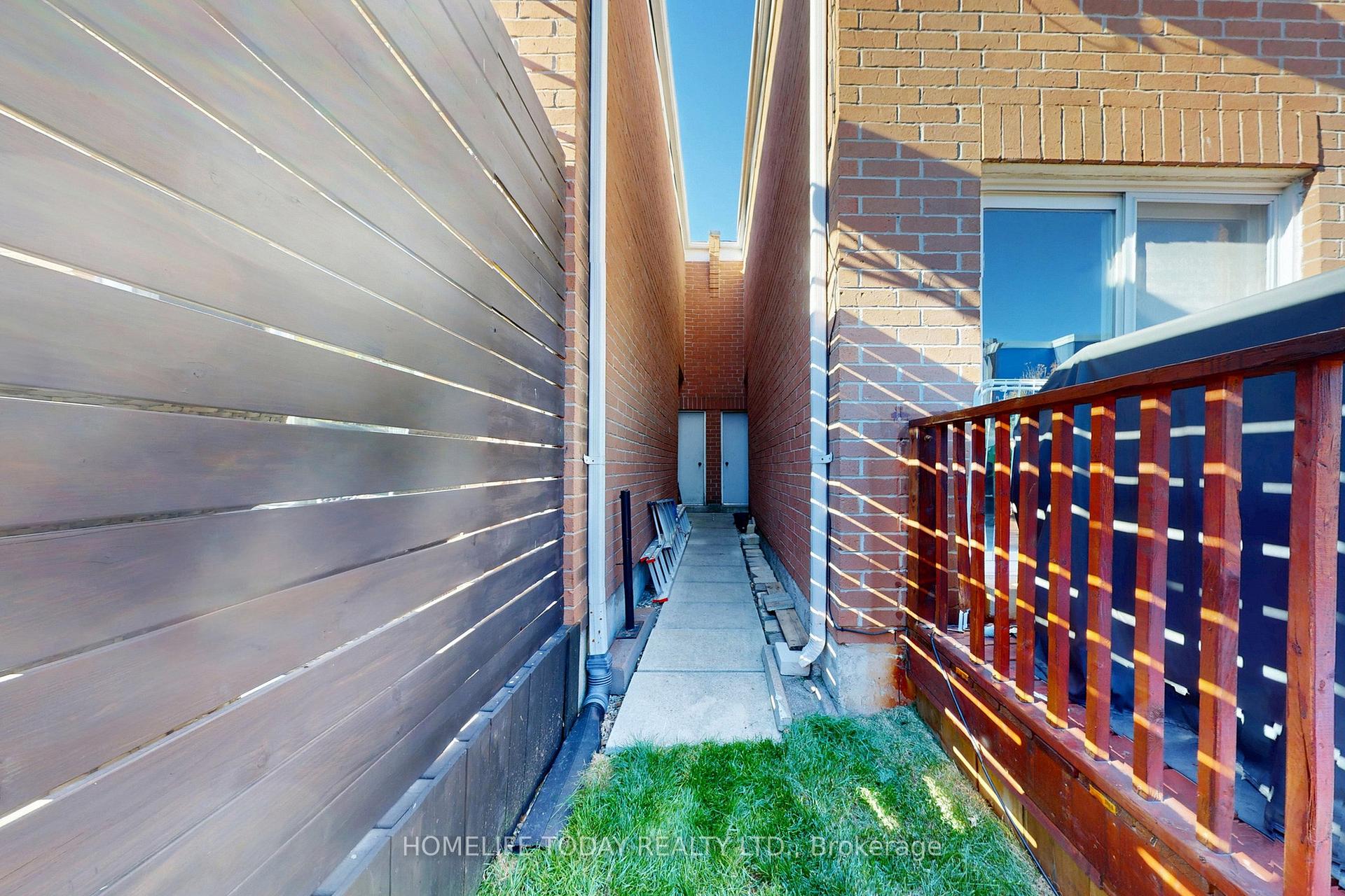 Photo 50 of 79 Checkerberry Crescent, Brampton, Sandringham-Wellington — HOMEH