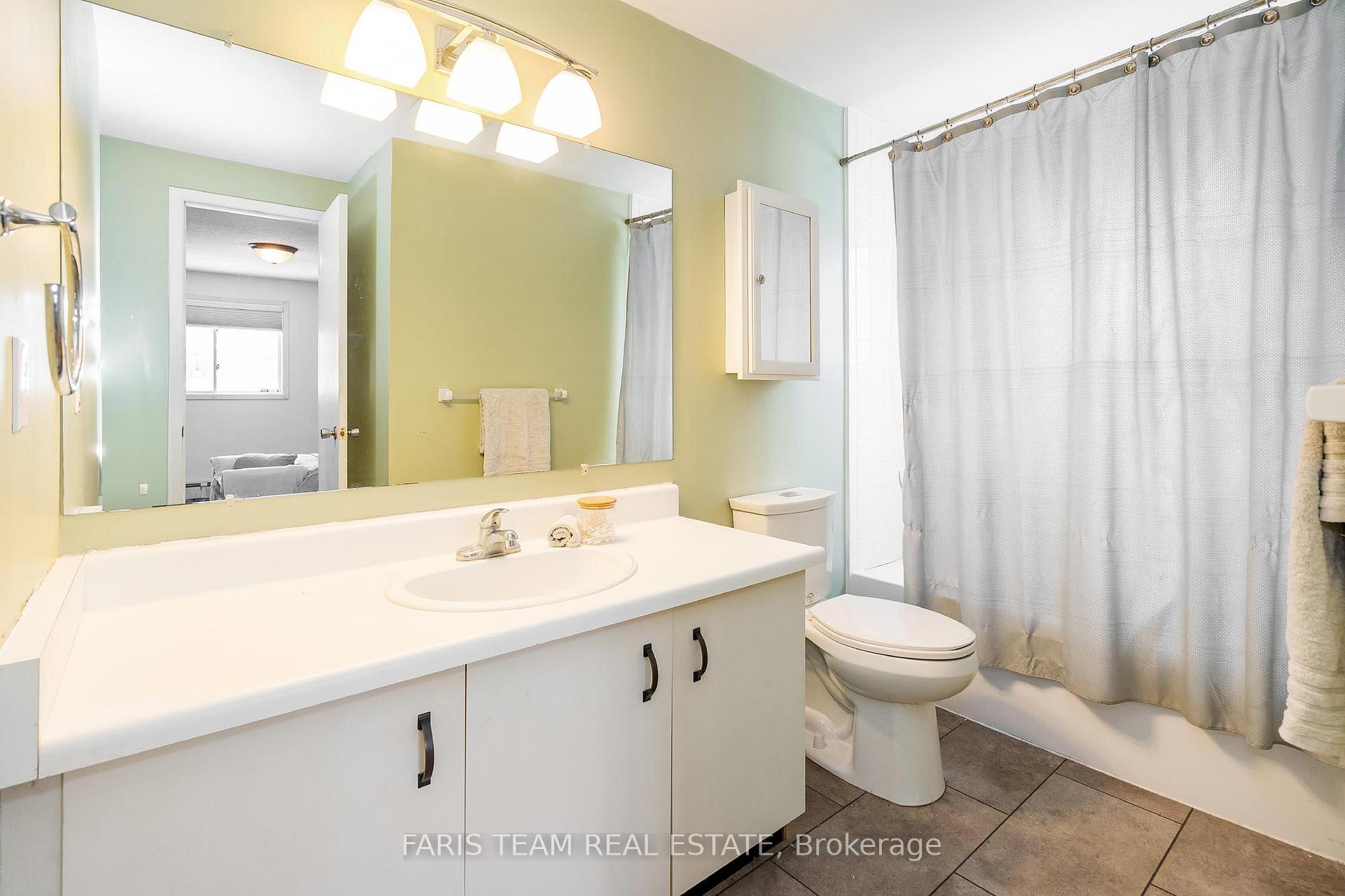 Photo 14 of 87 Hickling Trail, Barrie, Grove East — HOMEH