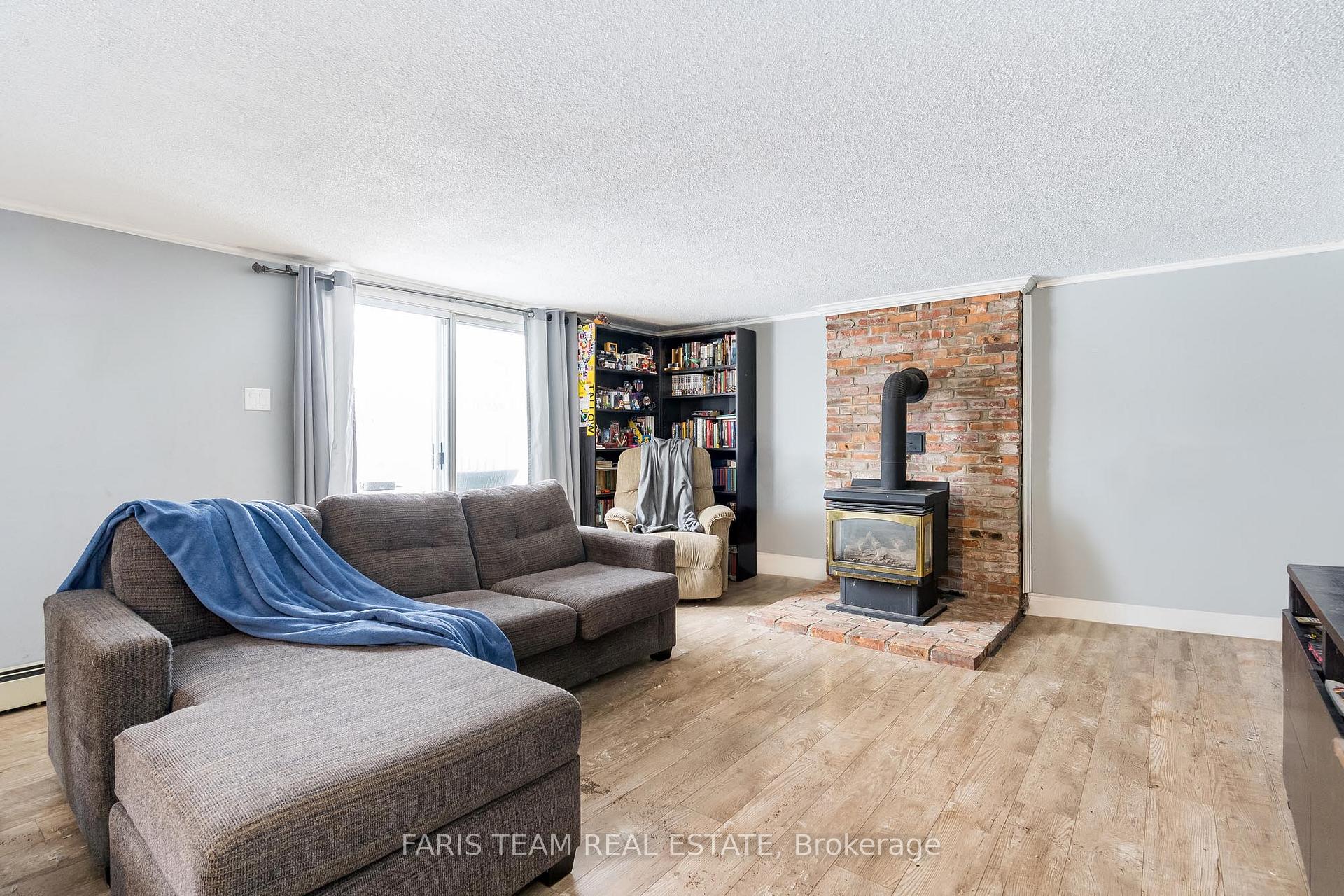 Photo 16 of 87 Hickling Trail, Barrie, Grove East — HOMEH