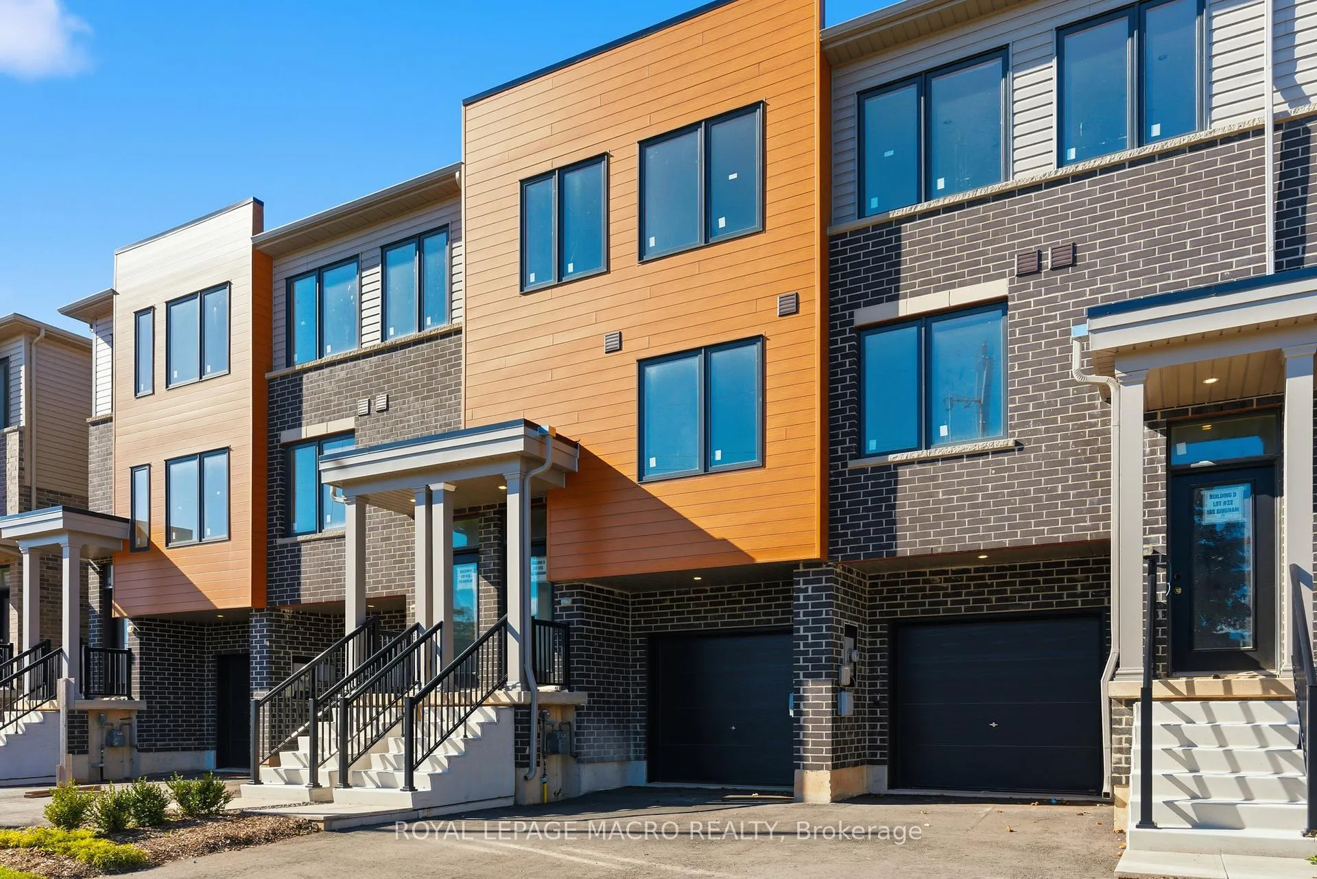Photo 2 of 11A Bingham Road, Hamilton, McQuesten — HOMEH