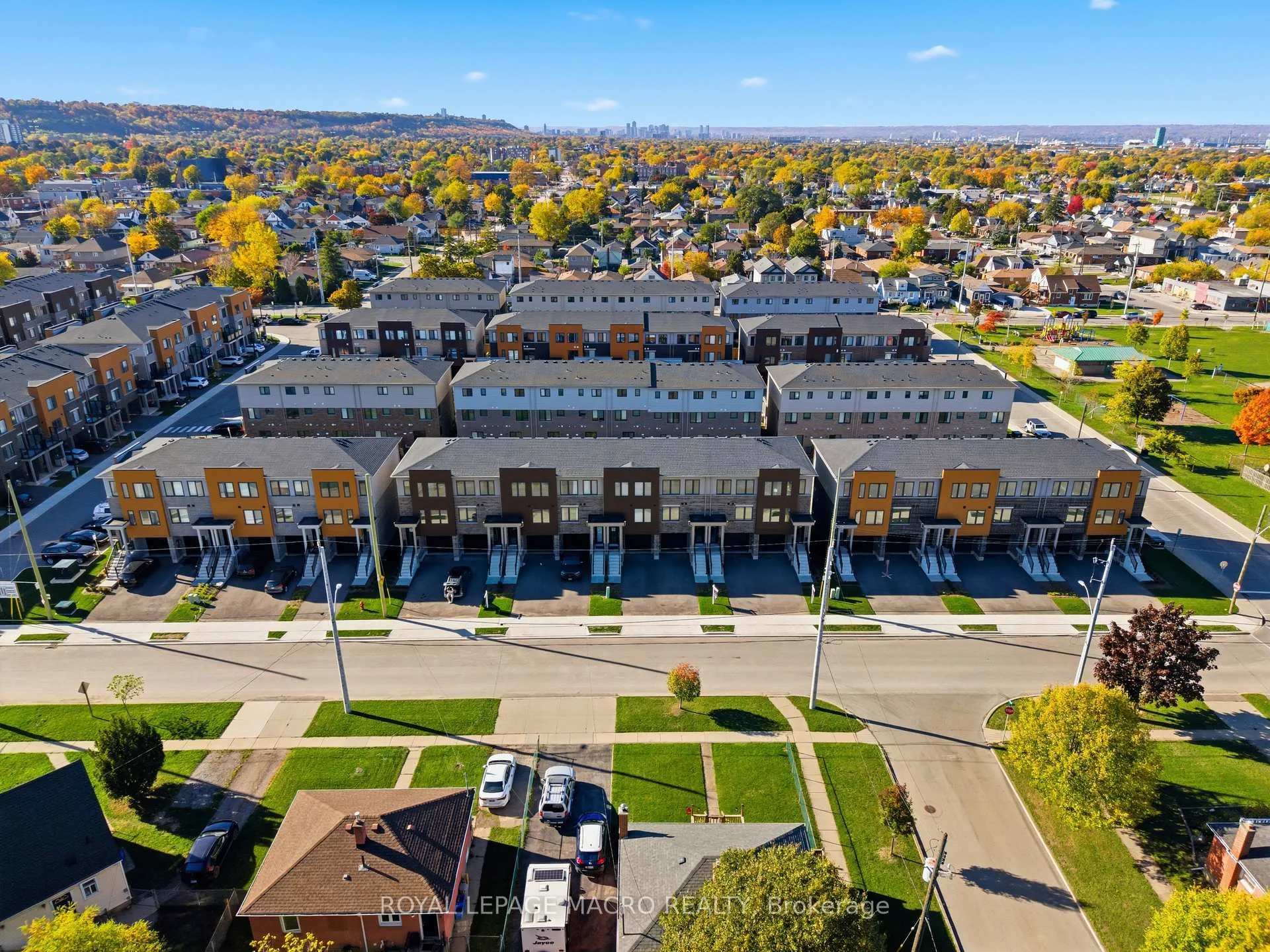 Photo 4 of 11A Bingham Road, Hamilton, McQuesten — HOMEH