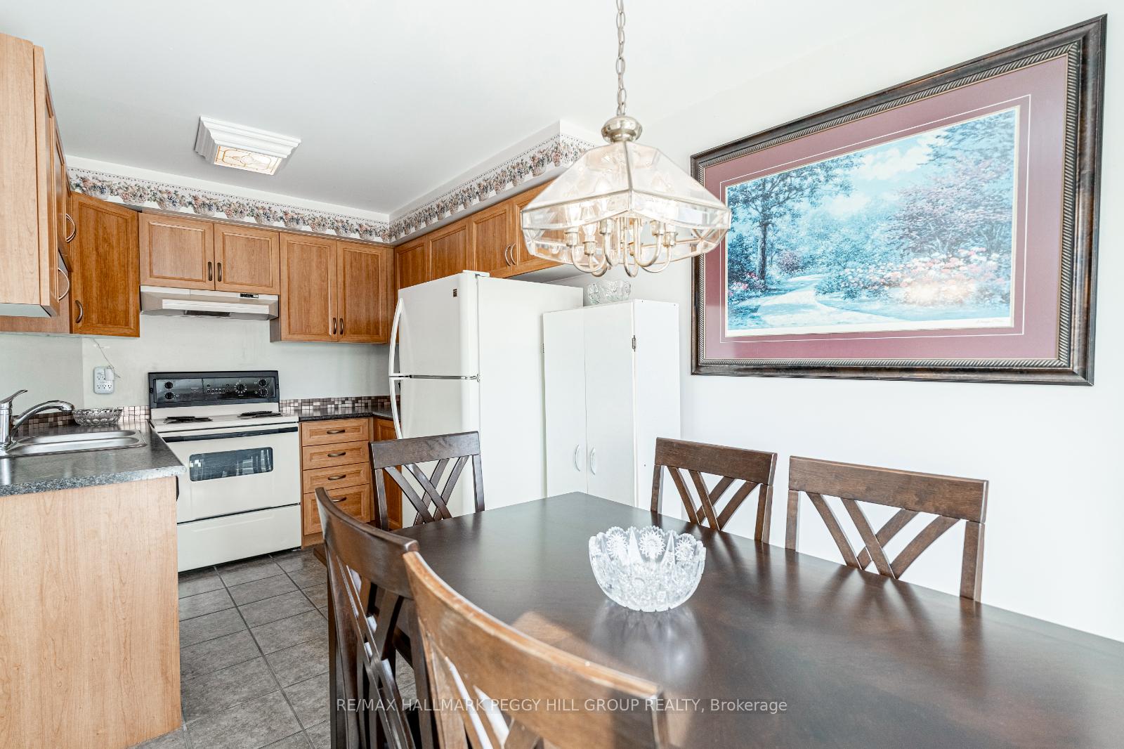 Photo 6 of 43 Brucker Road, Barrie, Holly — HOMEH