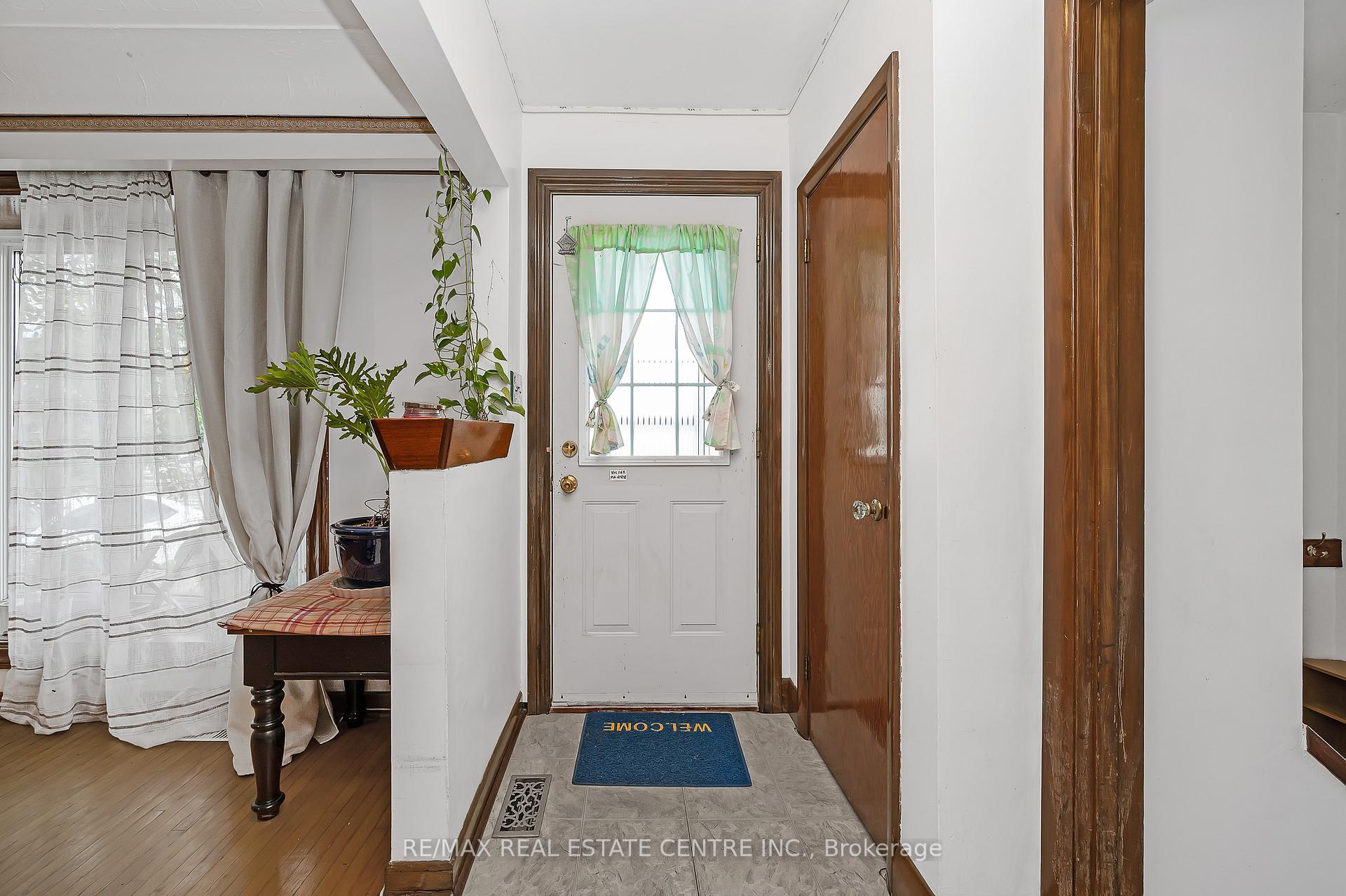 Photo 6 of 676 Upper Wentworth Street, Hamilton, Hill Park — HOMEH