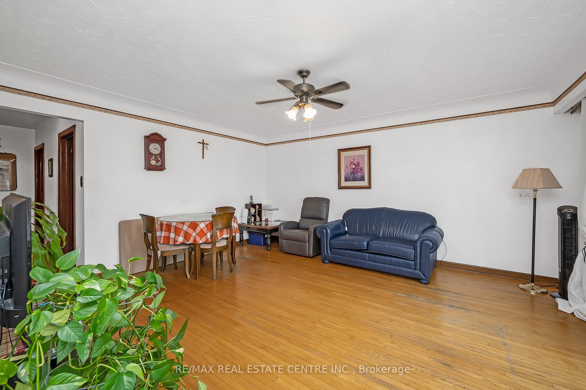 Photo 7 of 676 Upper Wentworth Street, Hamilton, Hill Park — HOMEH