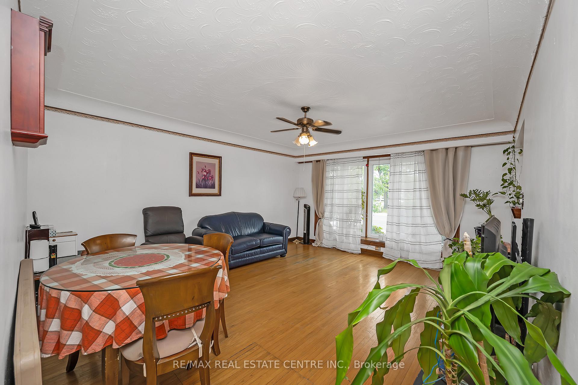 Photo 9 of 676 Upper Wentworth Street, Hamilton, Hill Park — HOMEH